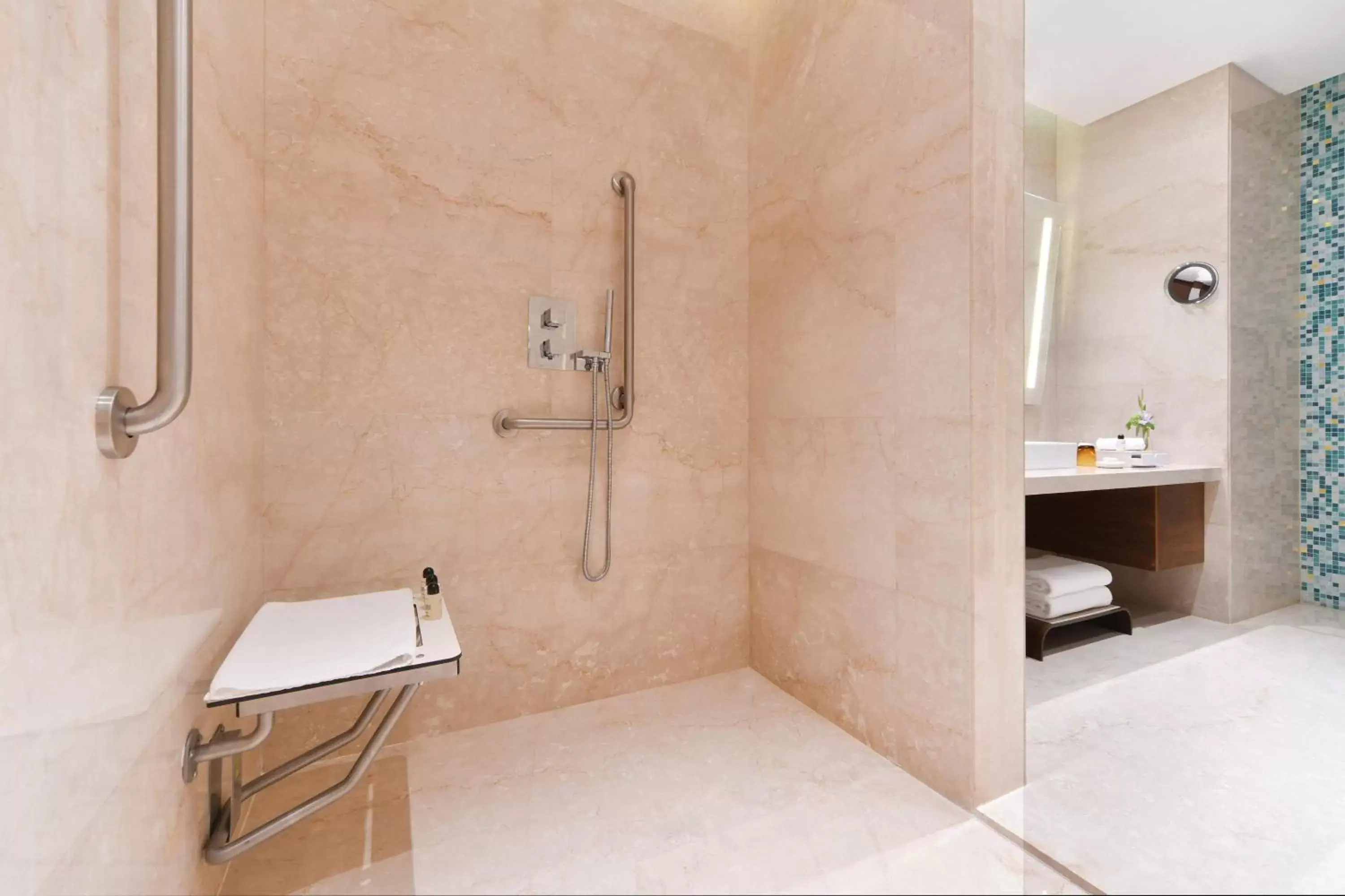 Bathroom in Al Messila, A Luxury Collection Resort & Spa, Doha
