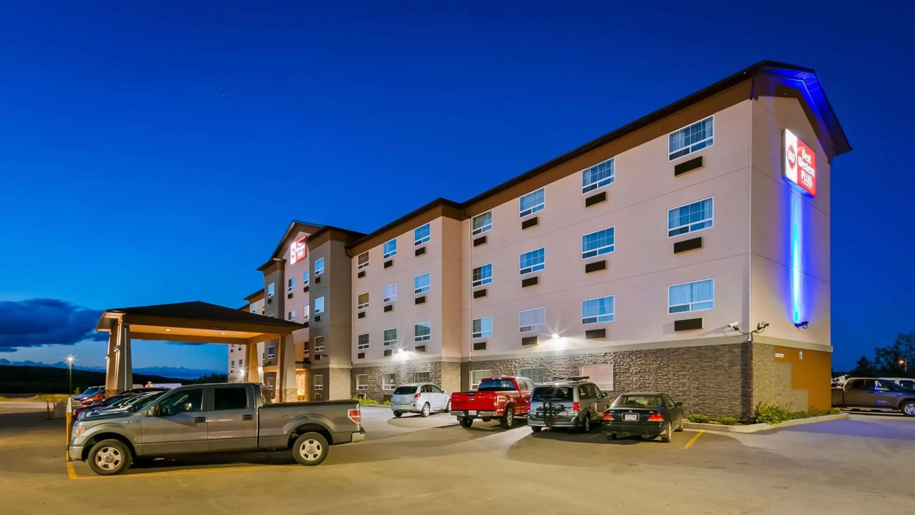 Property Building in Best Western Plus Peace River Hotel & Suites