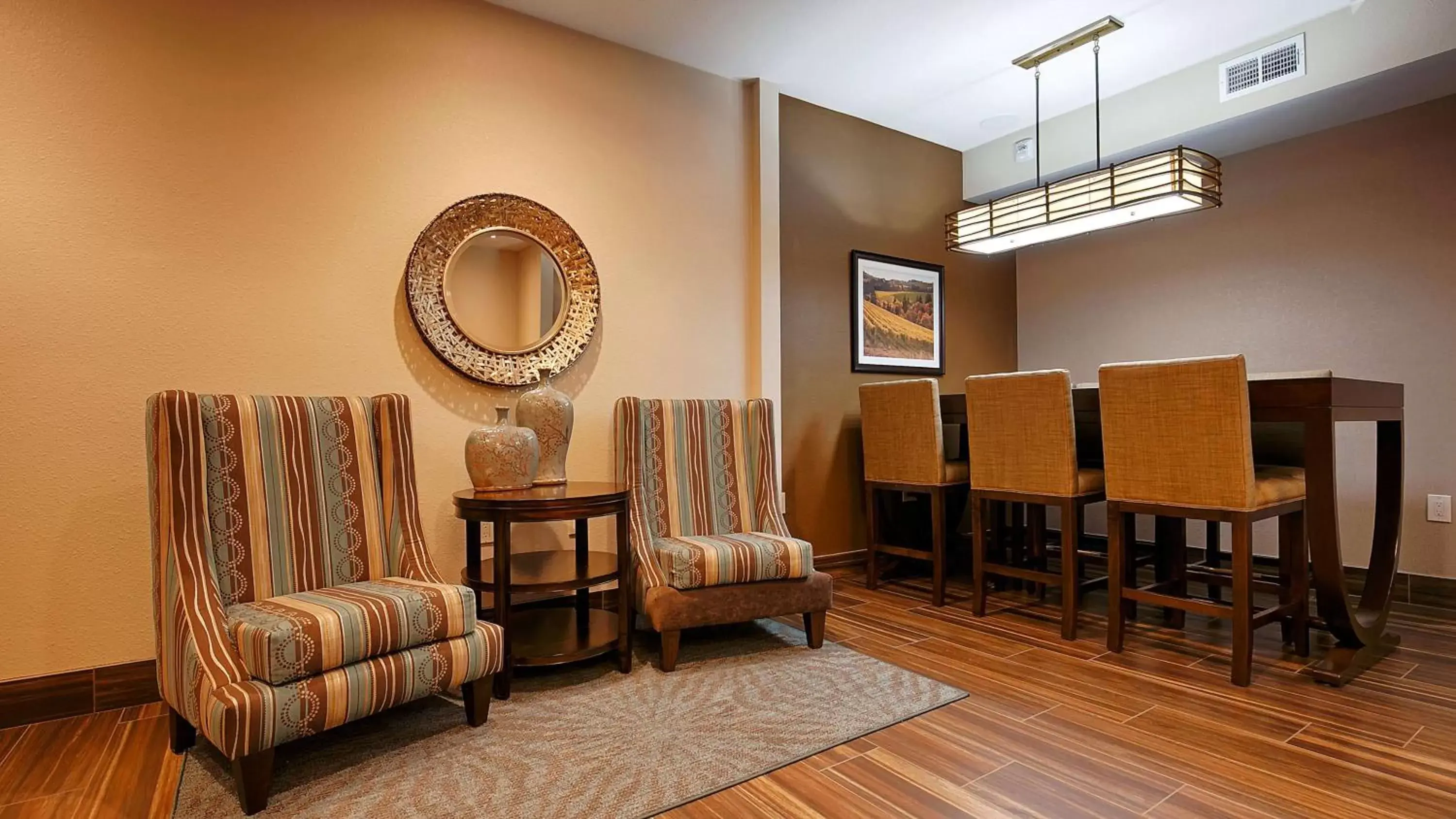 Lobby or reception, Seating Area in Best Western Plus Inn at the Vines