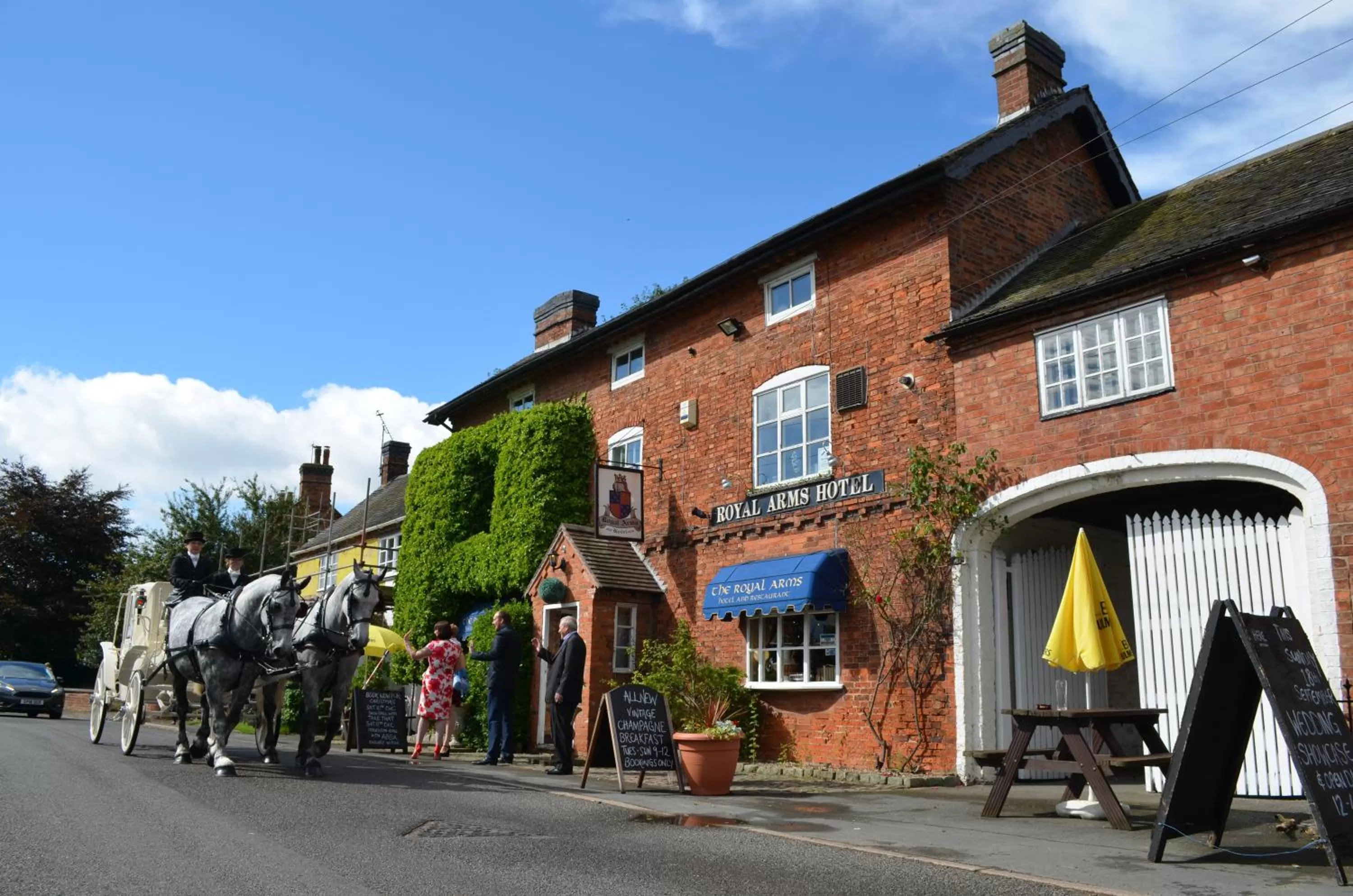 Property building in The Royal Arms Bed & Breakfast