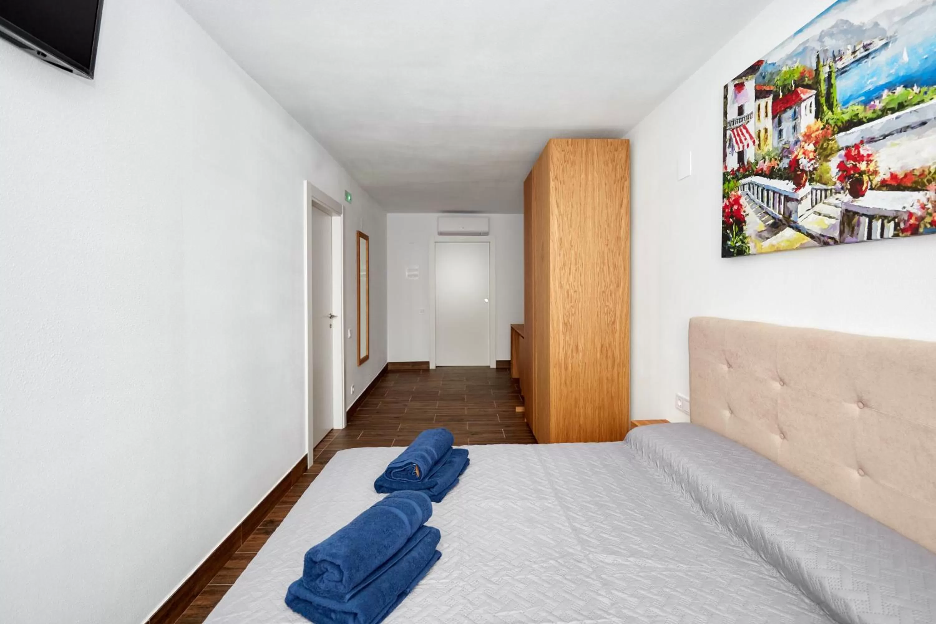 Photo of the whole room, Bed in El Patio Hostal