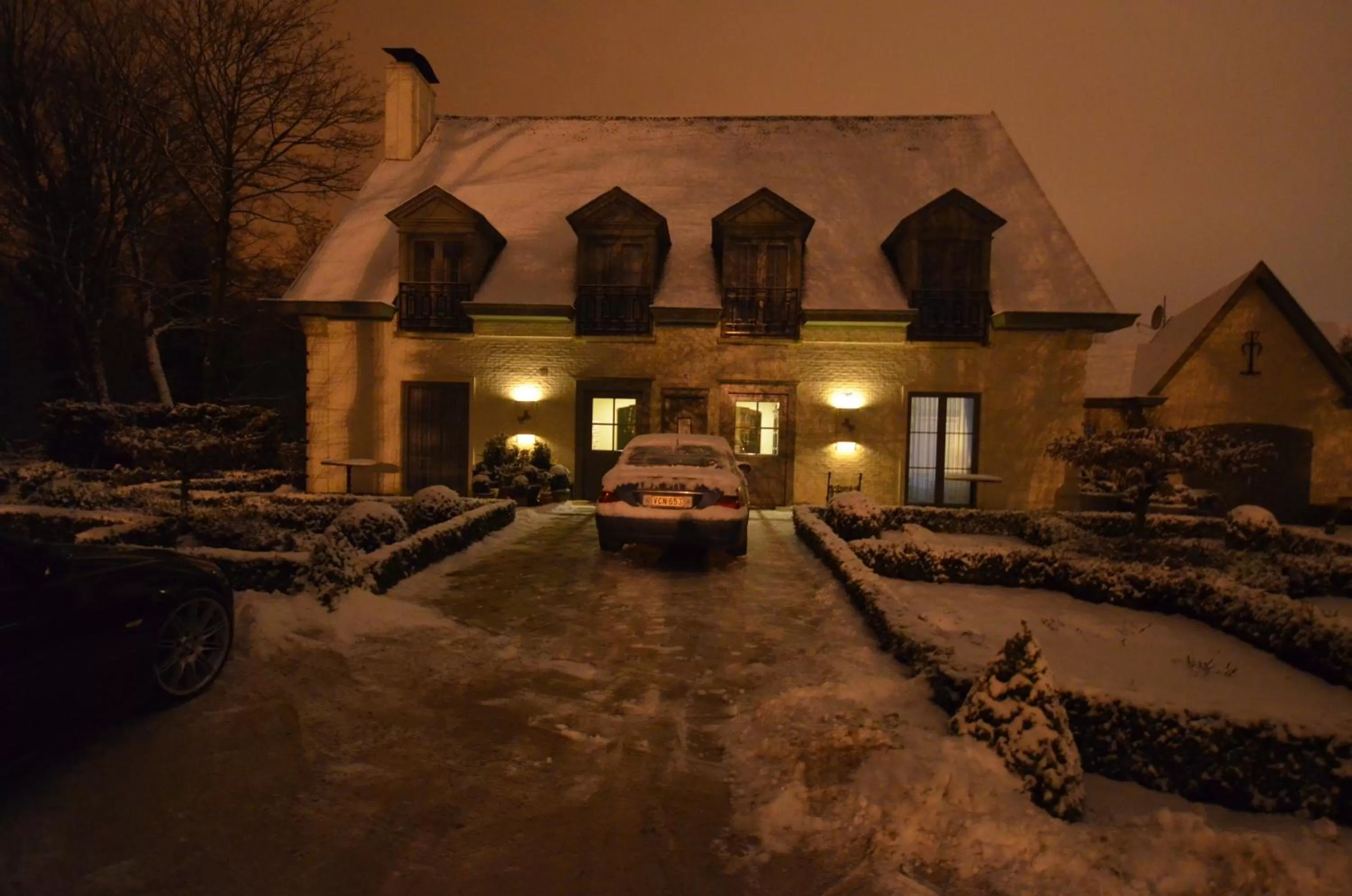 Property building in Hotel Malcot