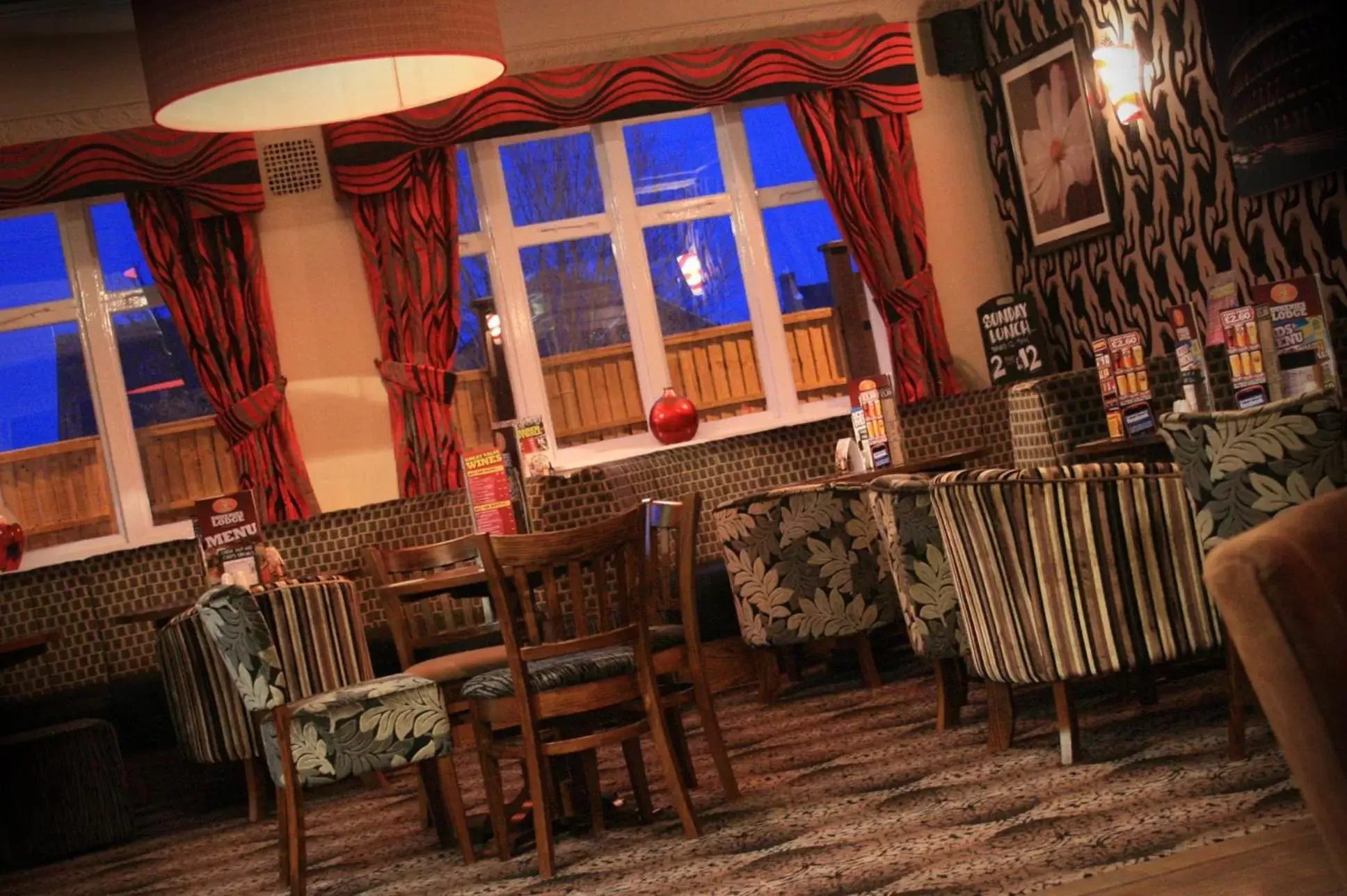 Lounge or bar, Restaurant/Places to Eat in The Dukeries Lodge