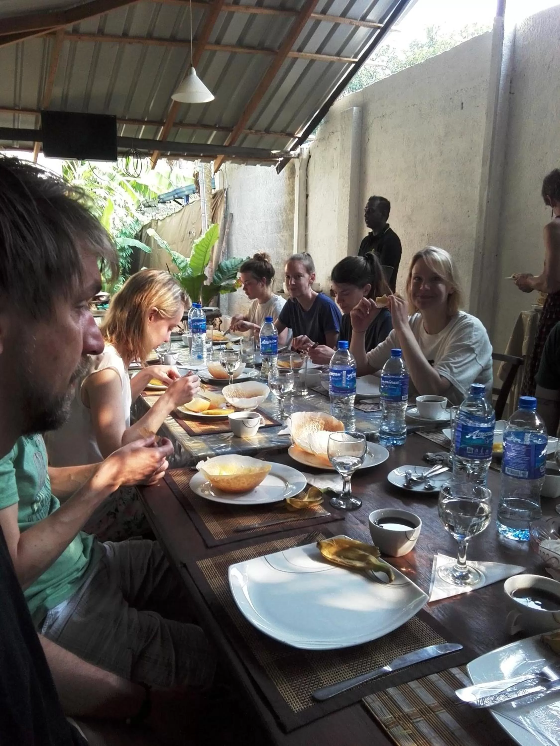 Restaurant/places to eat in Liyana Holiday resort