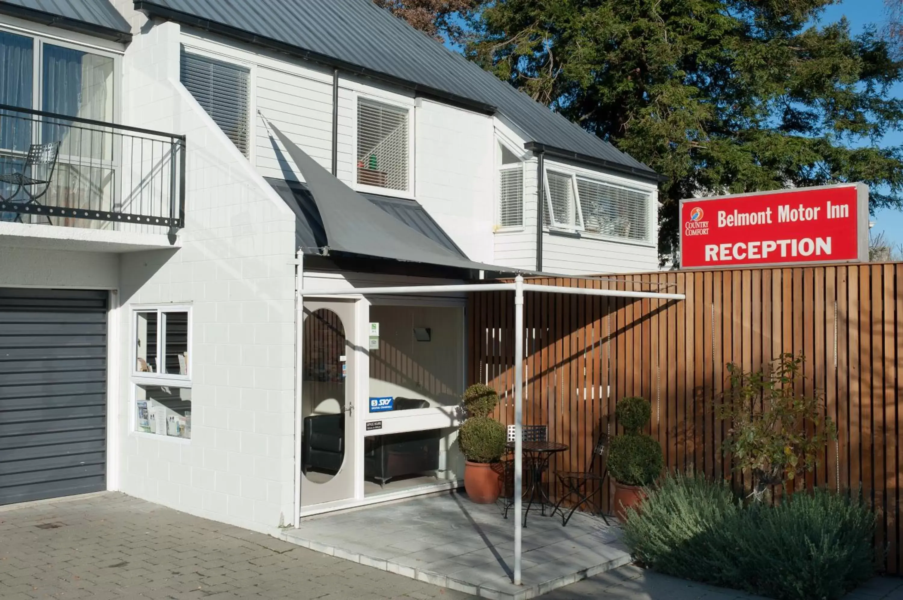 Property building in Belmont Motor Inn Property building in Belmont Motor Inn