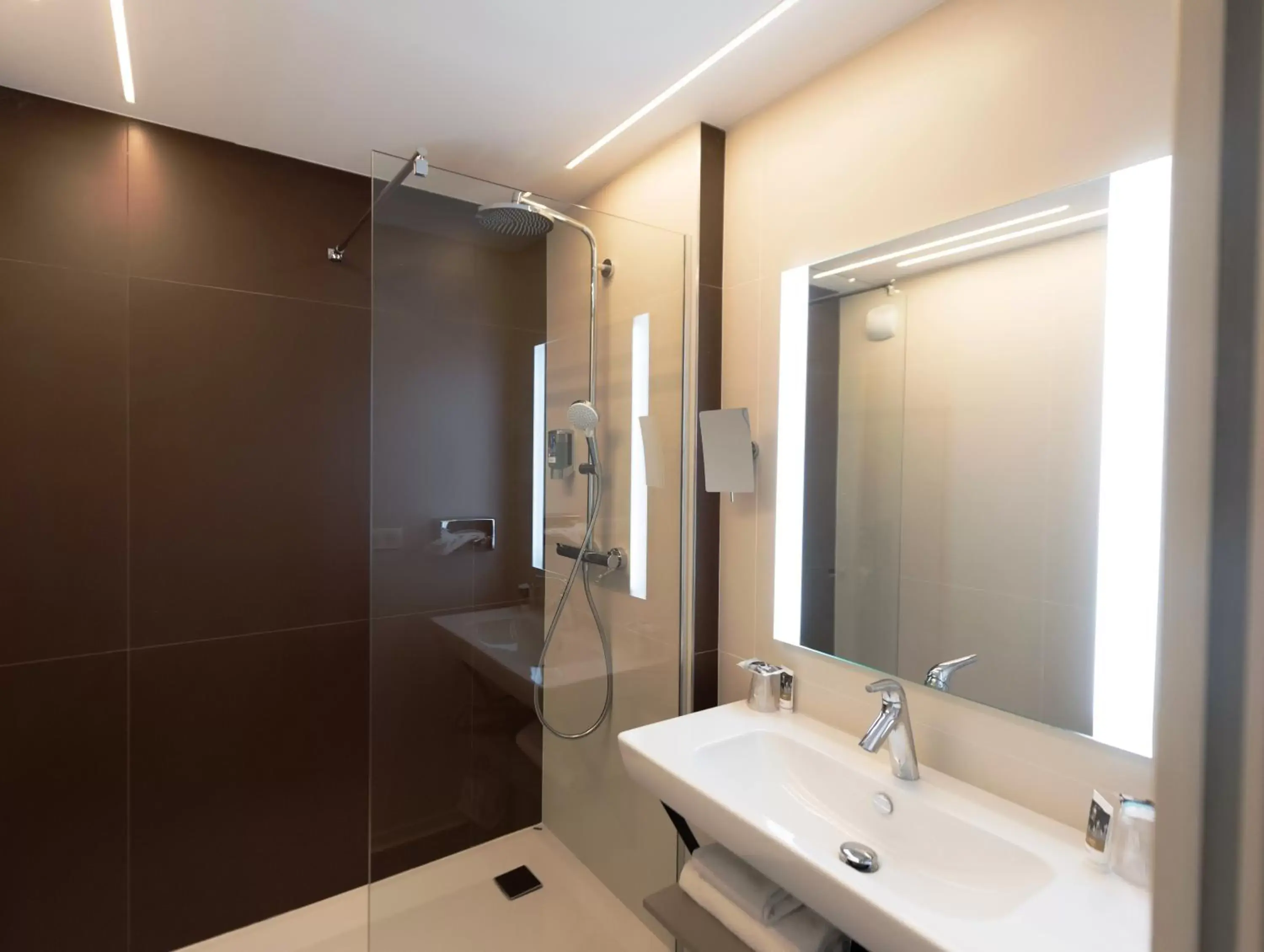 Shower, Bathroom in Mercure Brive