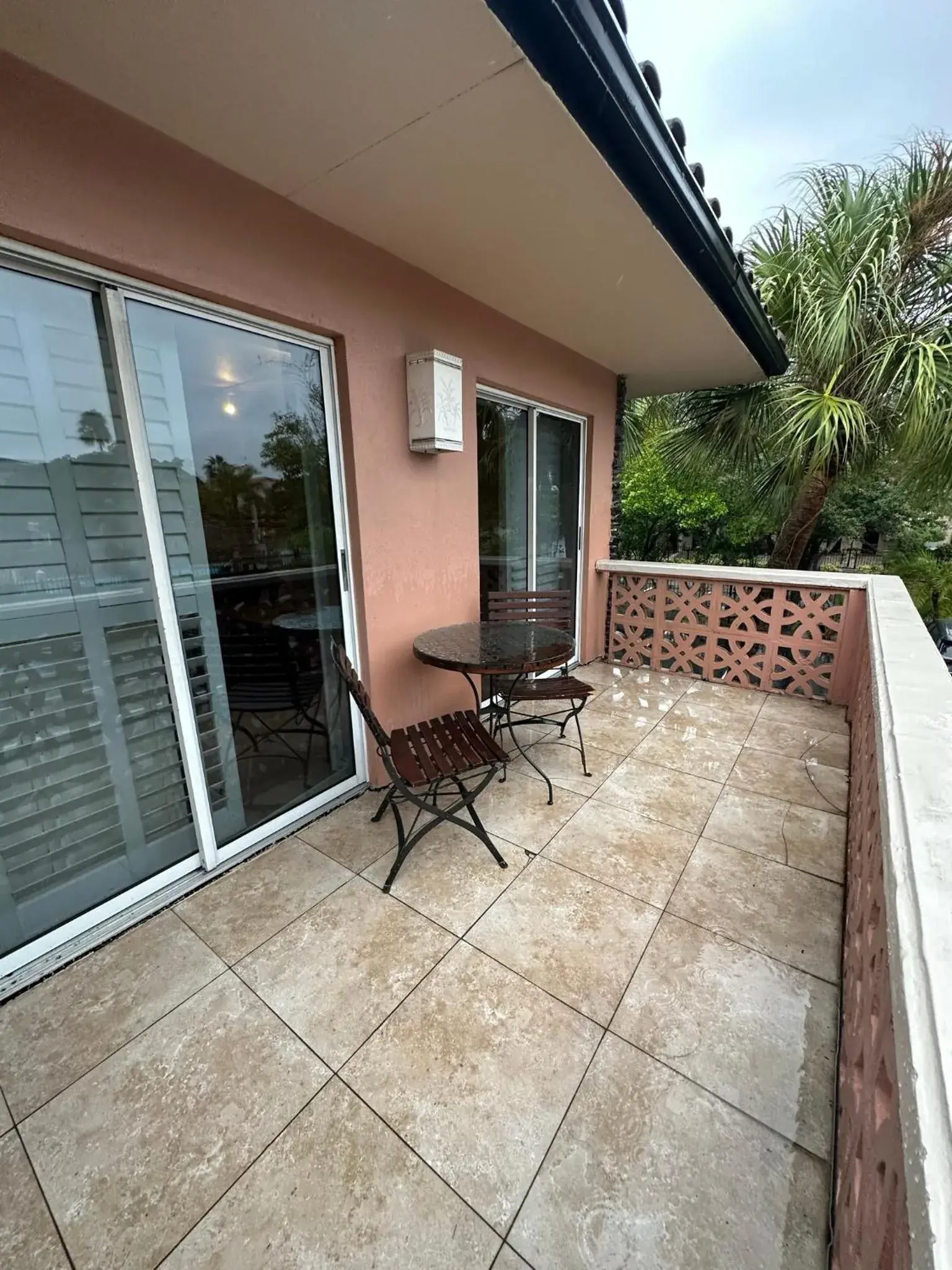 Balcony/Terrace in Tahitian Inn Boutique Hotel Tampa