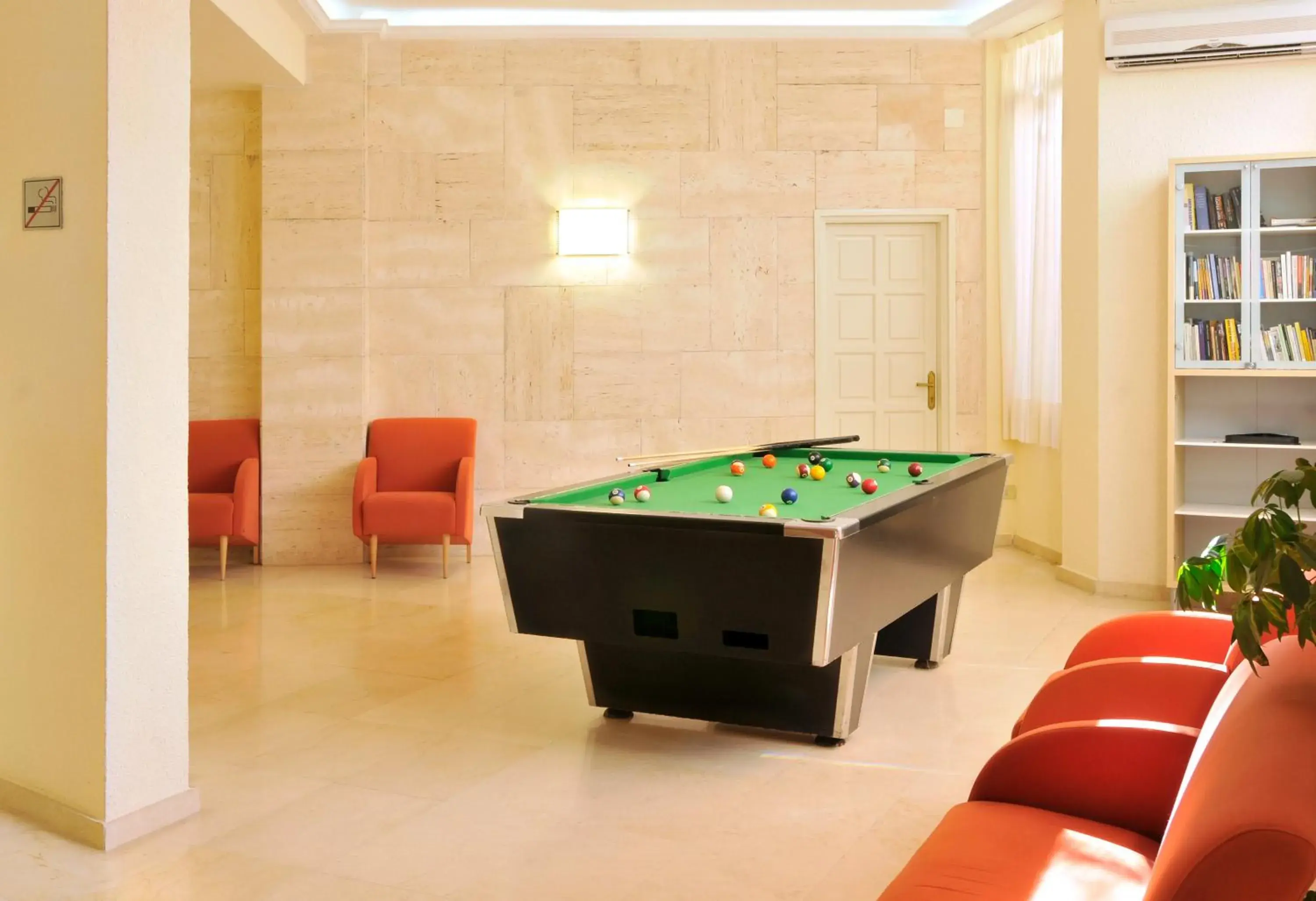 Billiard in GHT S'Agaró Mar Hotel Billiard in GHT S'Agaró Mar Hotel