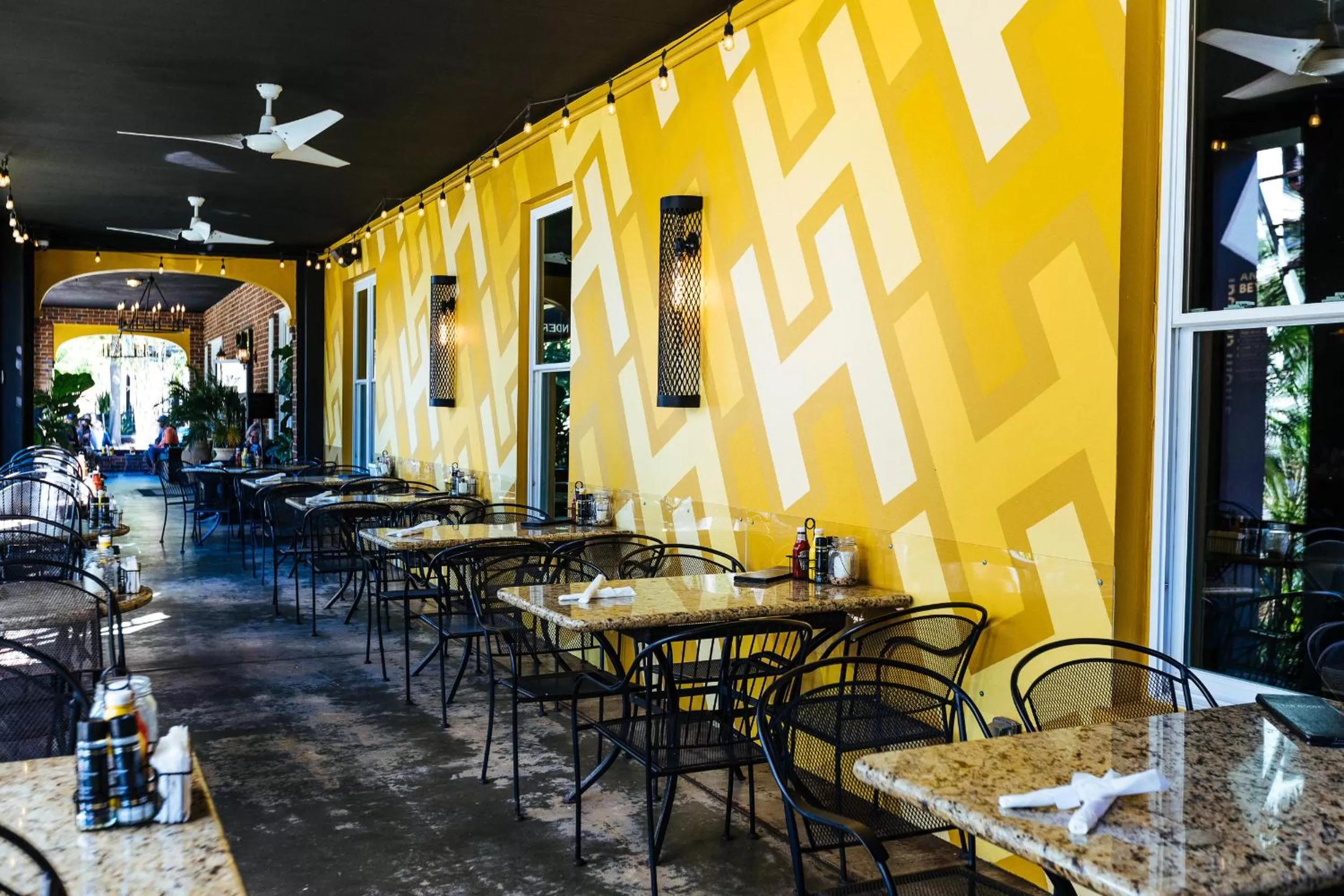 Hollander Hotel - Downtown St. Petersburg