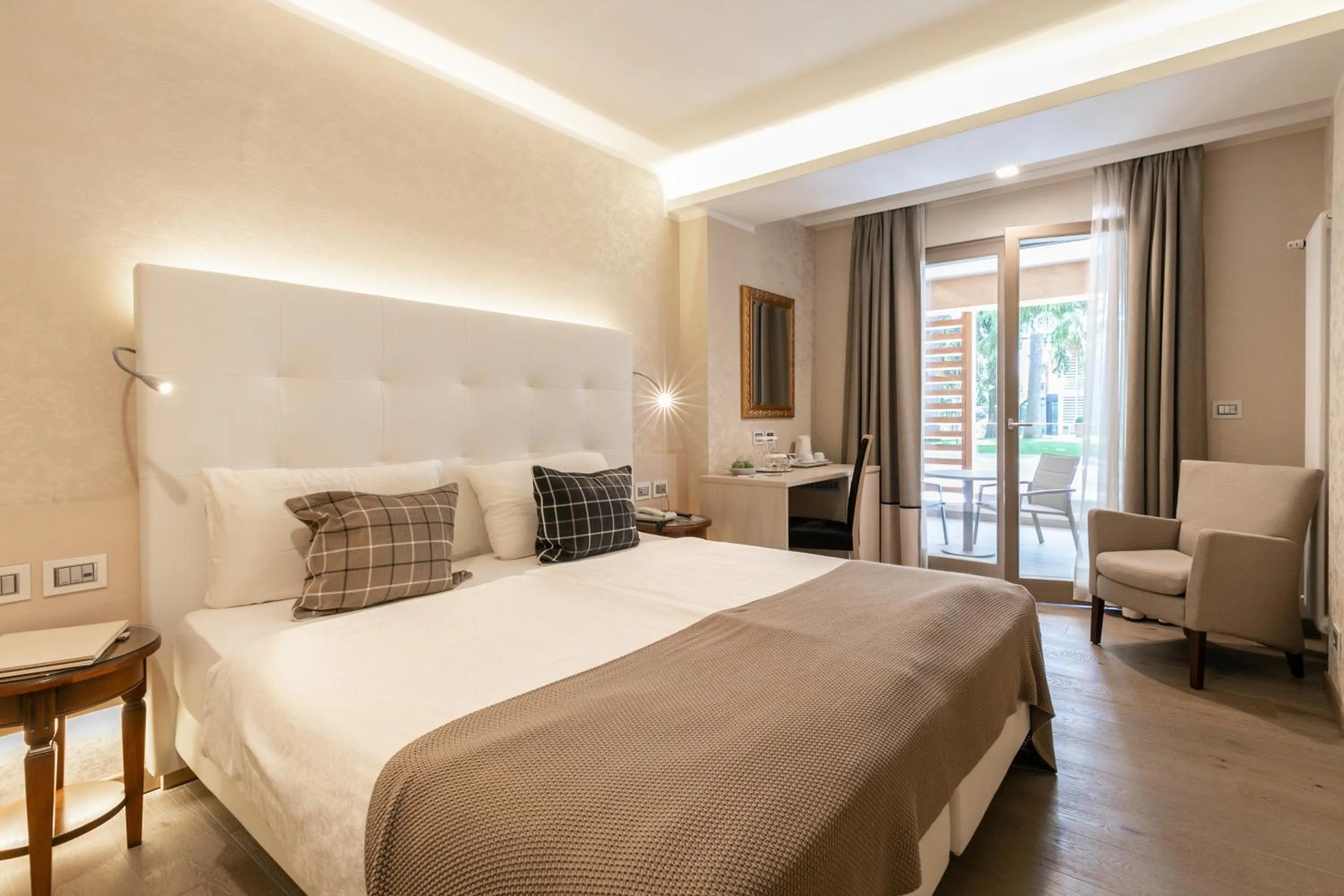 Day, Bed in Hotel Villa Madruzzo