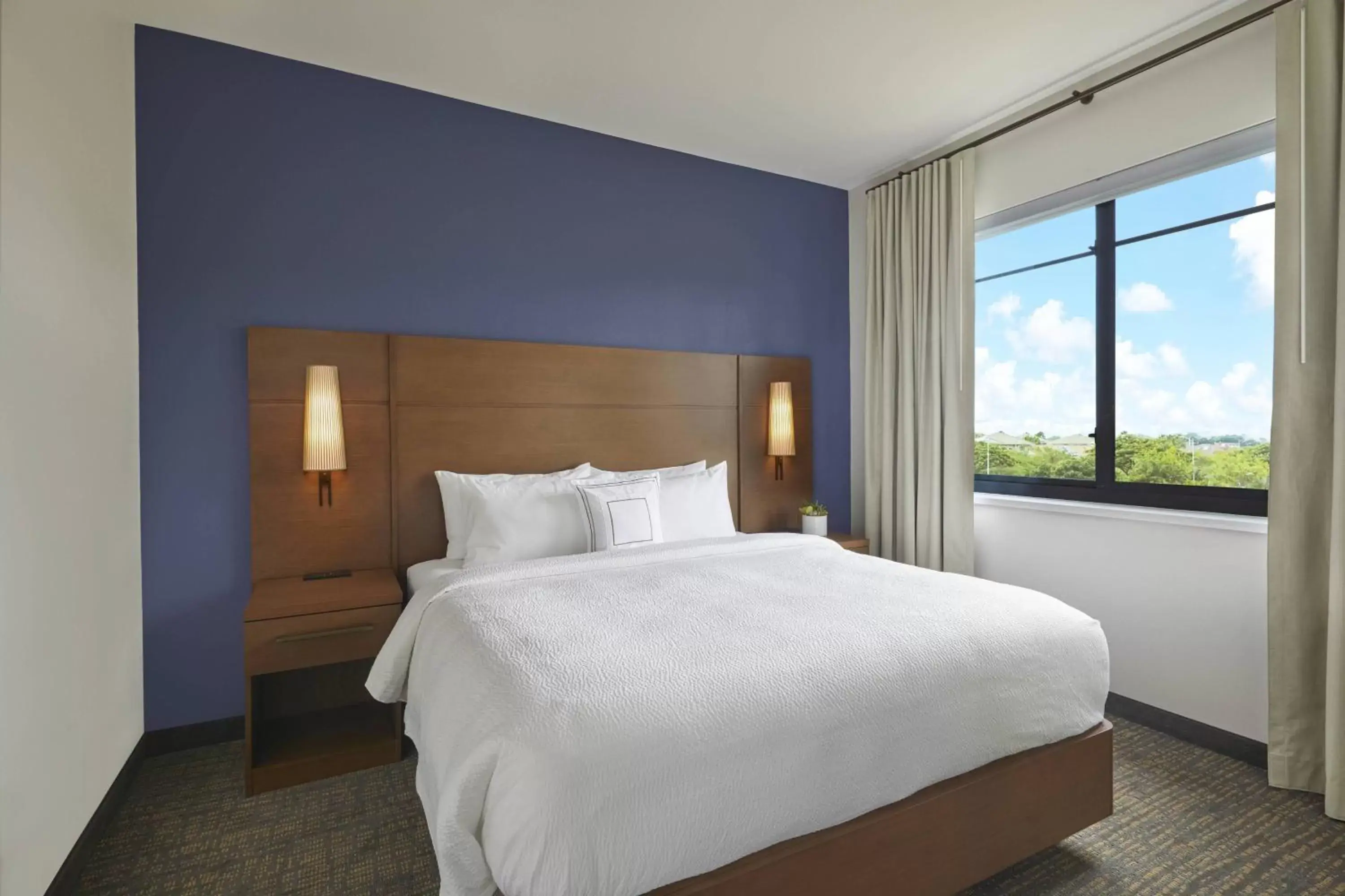 Bedroom, Bed in Residence Inn by Marriott Oahu Kapolei