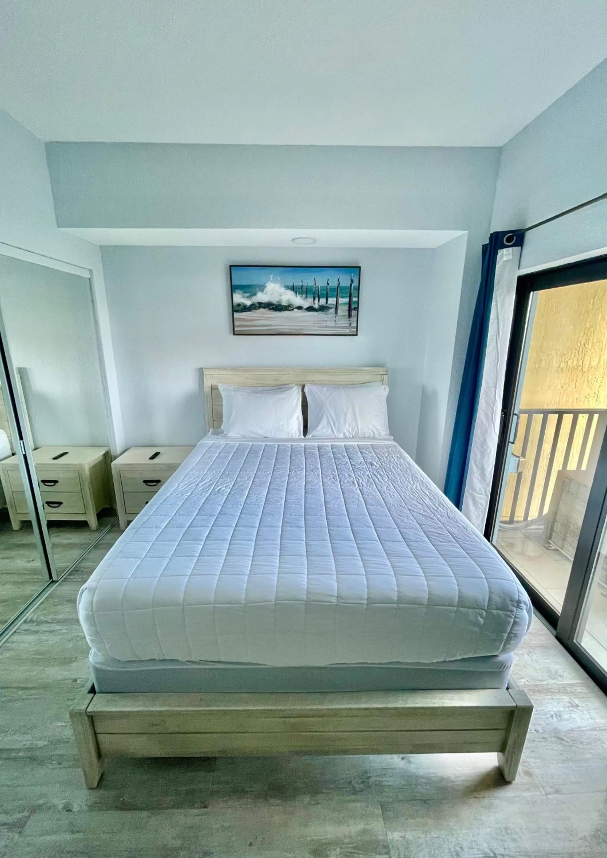 Bed in Vistalmar Beach Resort