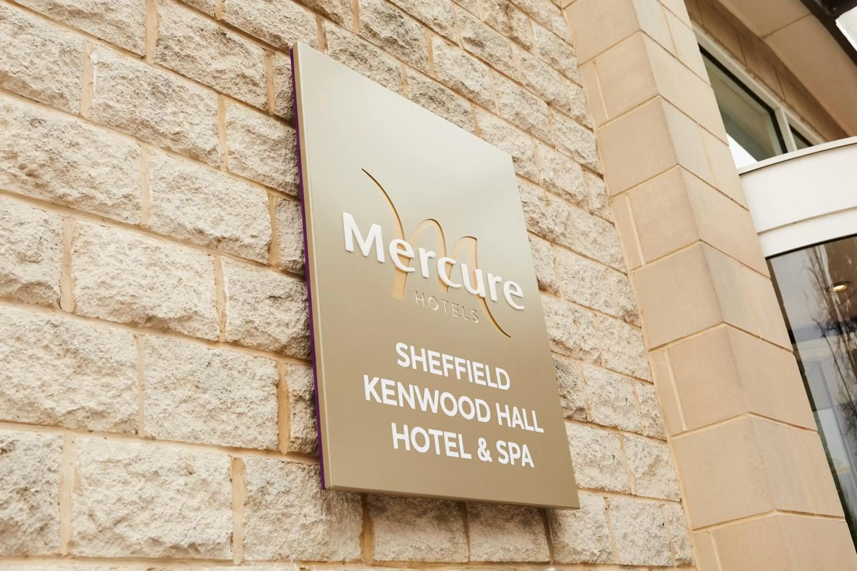 Facade/entrance in Mercure Sheffield Kenwood Hall & Spa