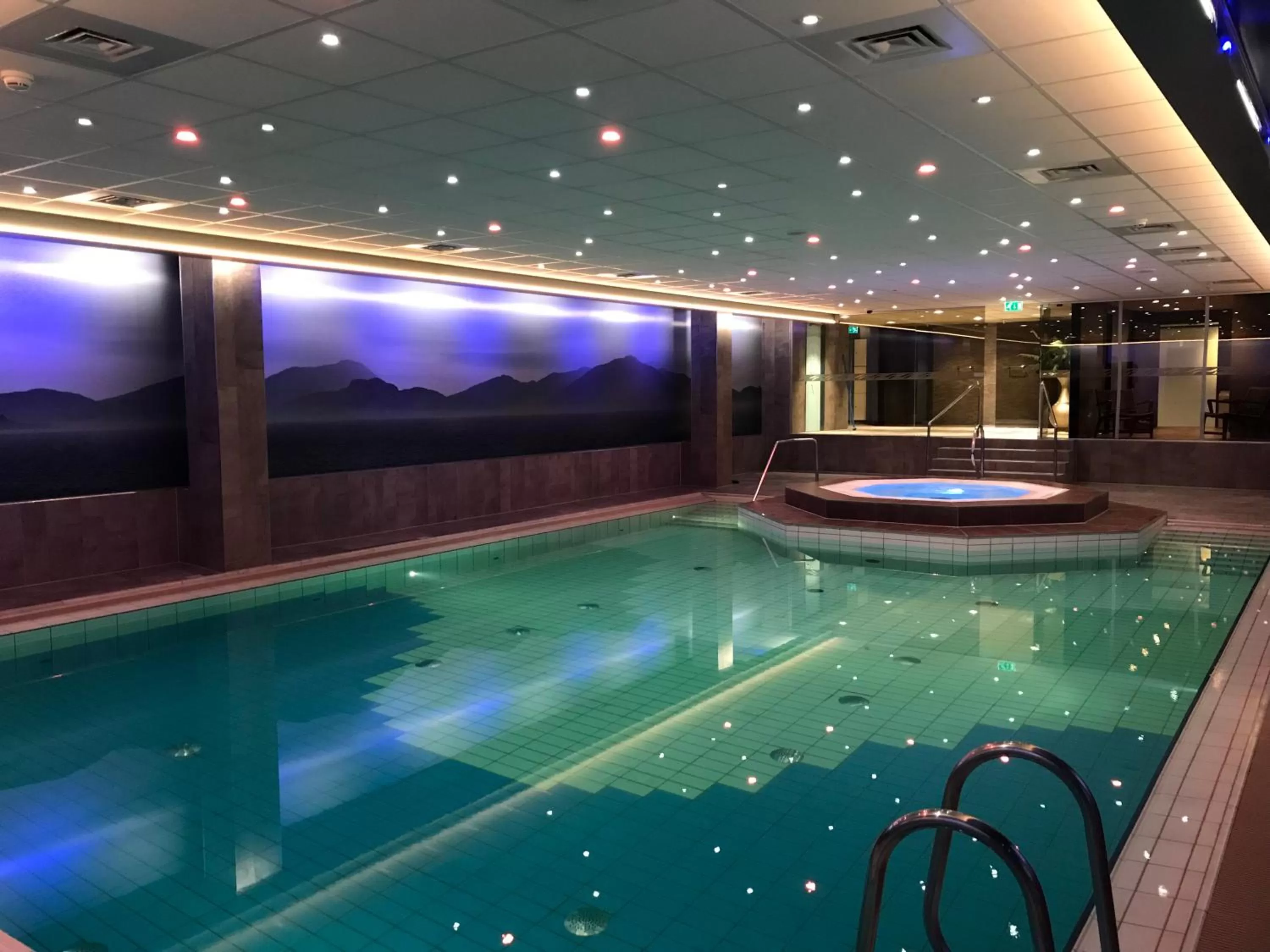 Swimming pool in Hotel Zuiderduin