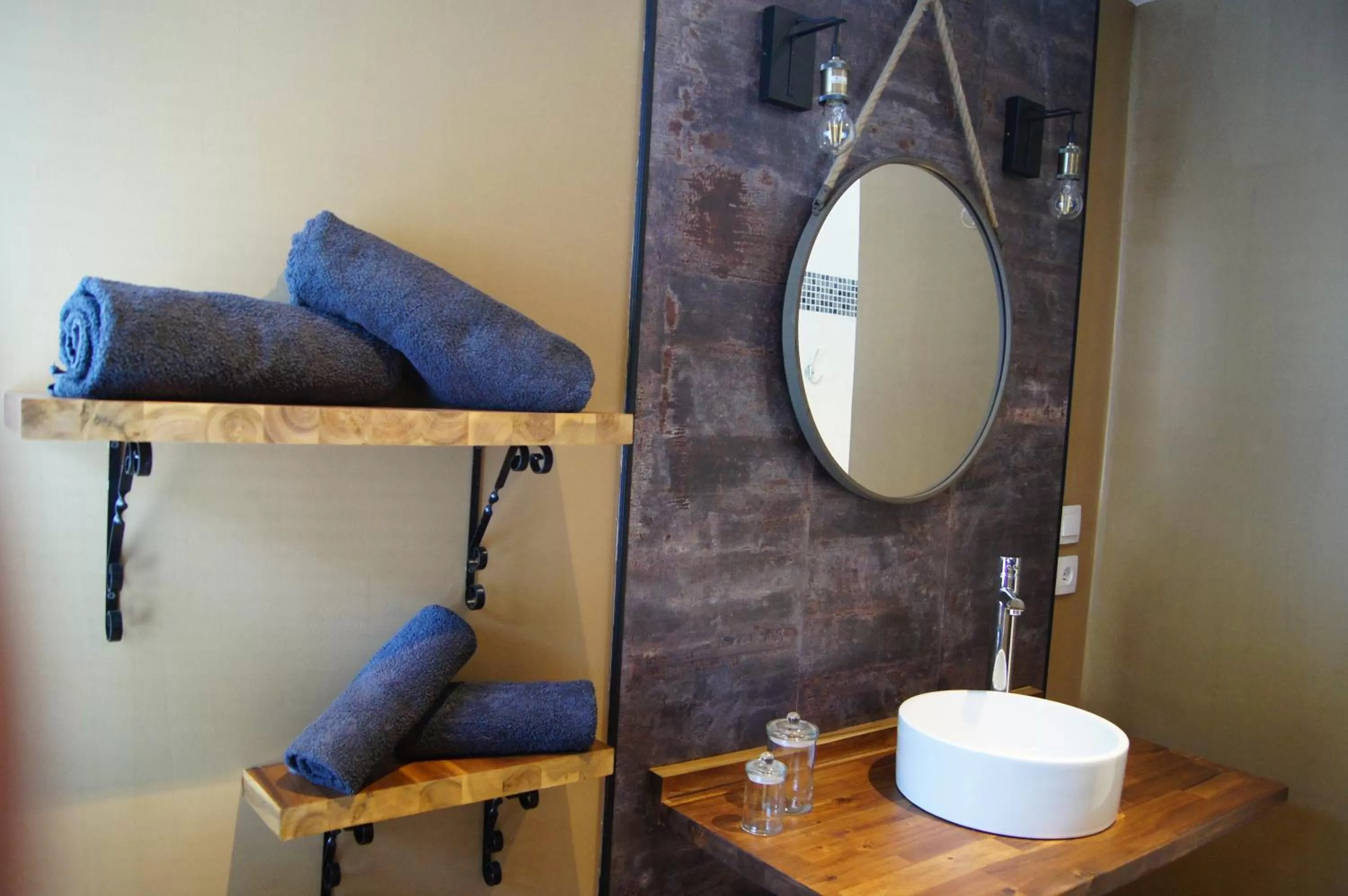 Bathroom in L’Antre d’Eux