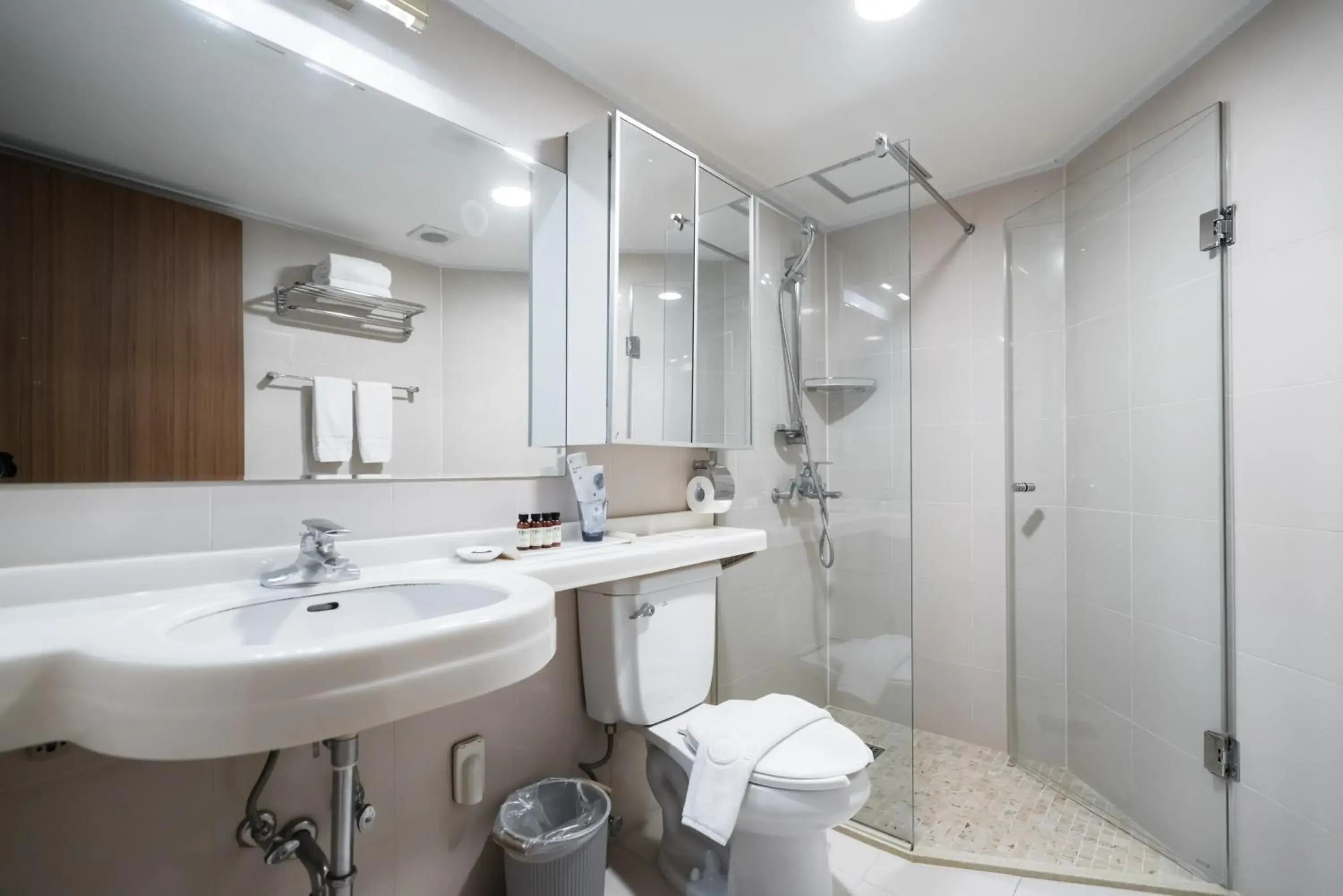 Bathroom in Oriens Hotel & Residences Myeongdong