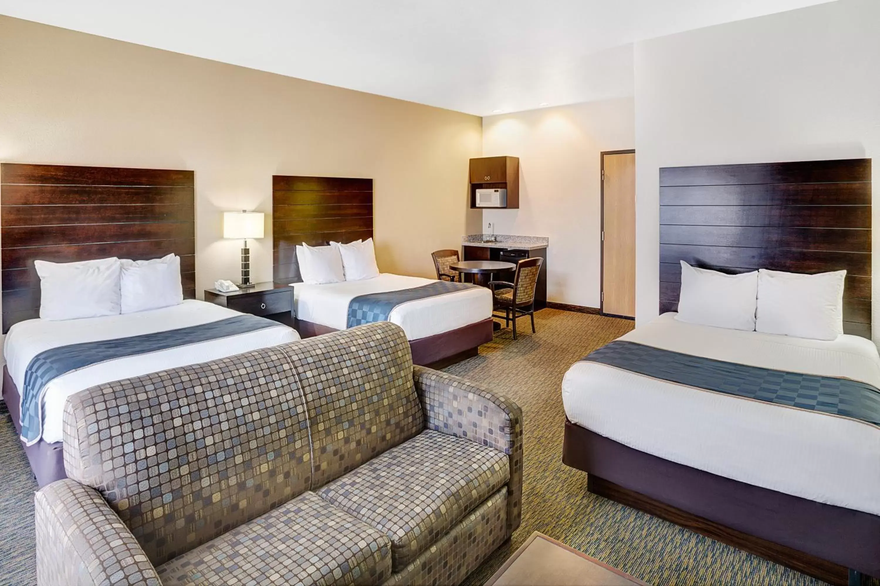 Property building, Bed in Days Inn & Suites by Wyndham Page Lake Powell