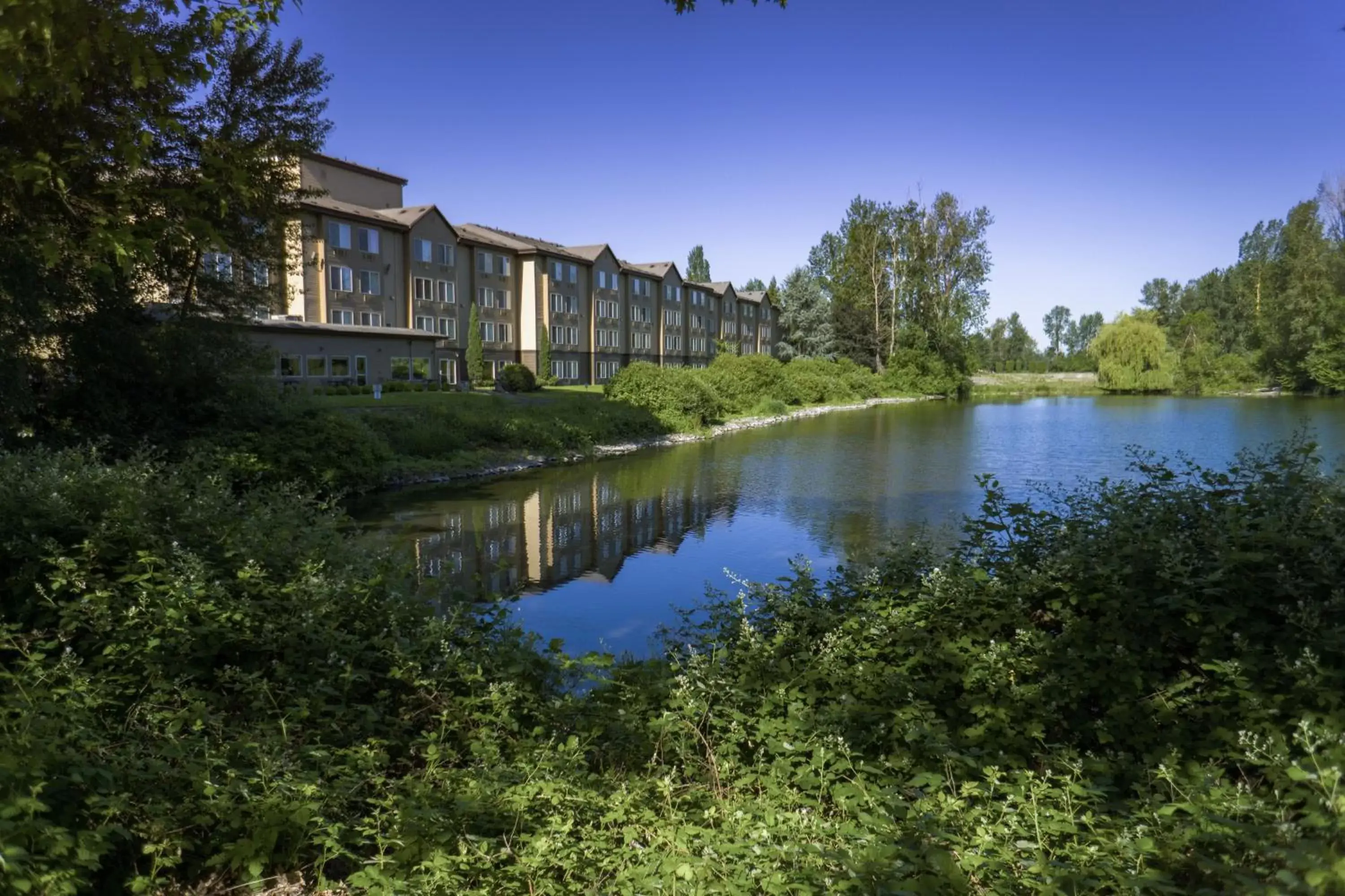 Property building, Neighborhood in Radisson Hotel Portland Airport