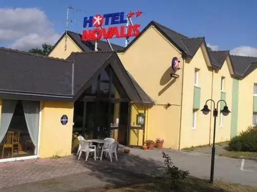 Facade/entrance, Property Building in Hôtel Novalis Quimperlé