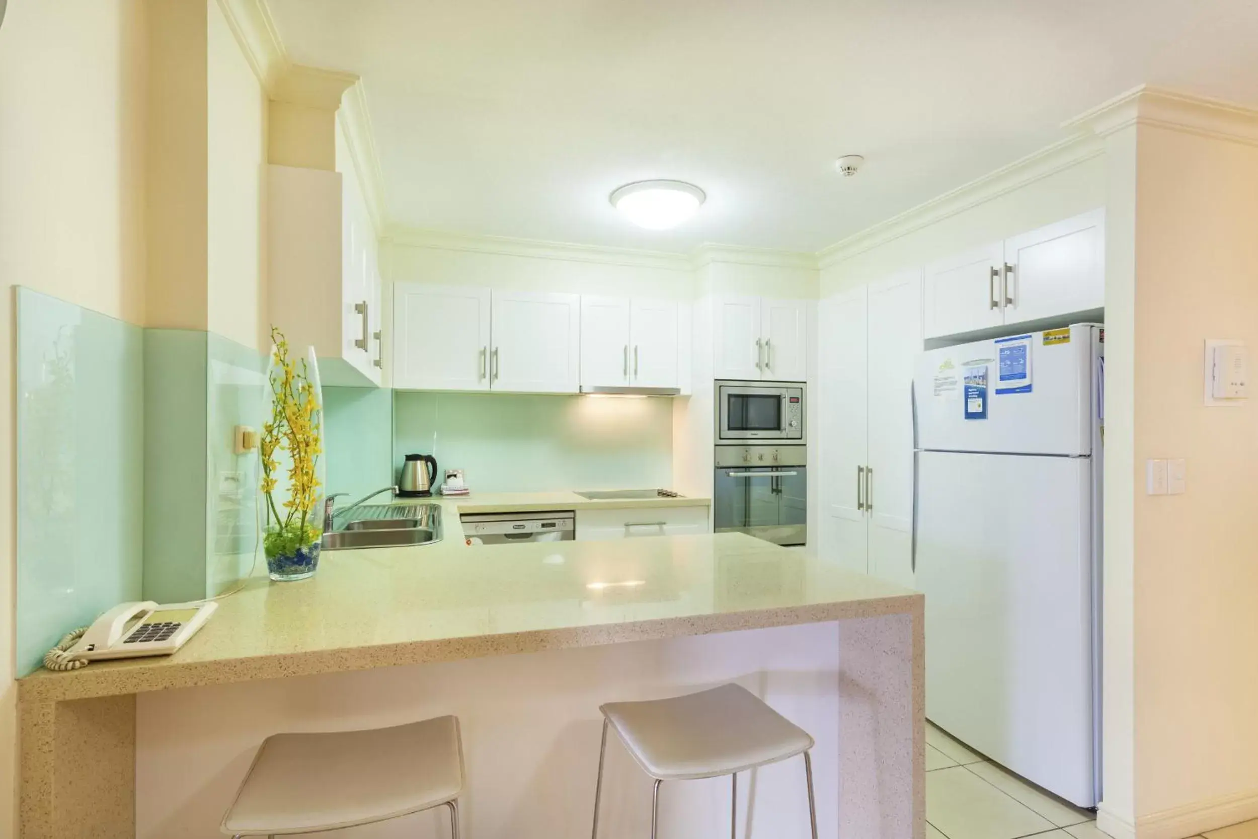 Kitchen or kitchenette, Kitchen/Kitchenette in La Grande Apartments