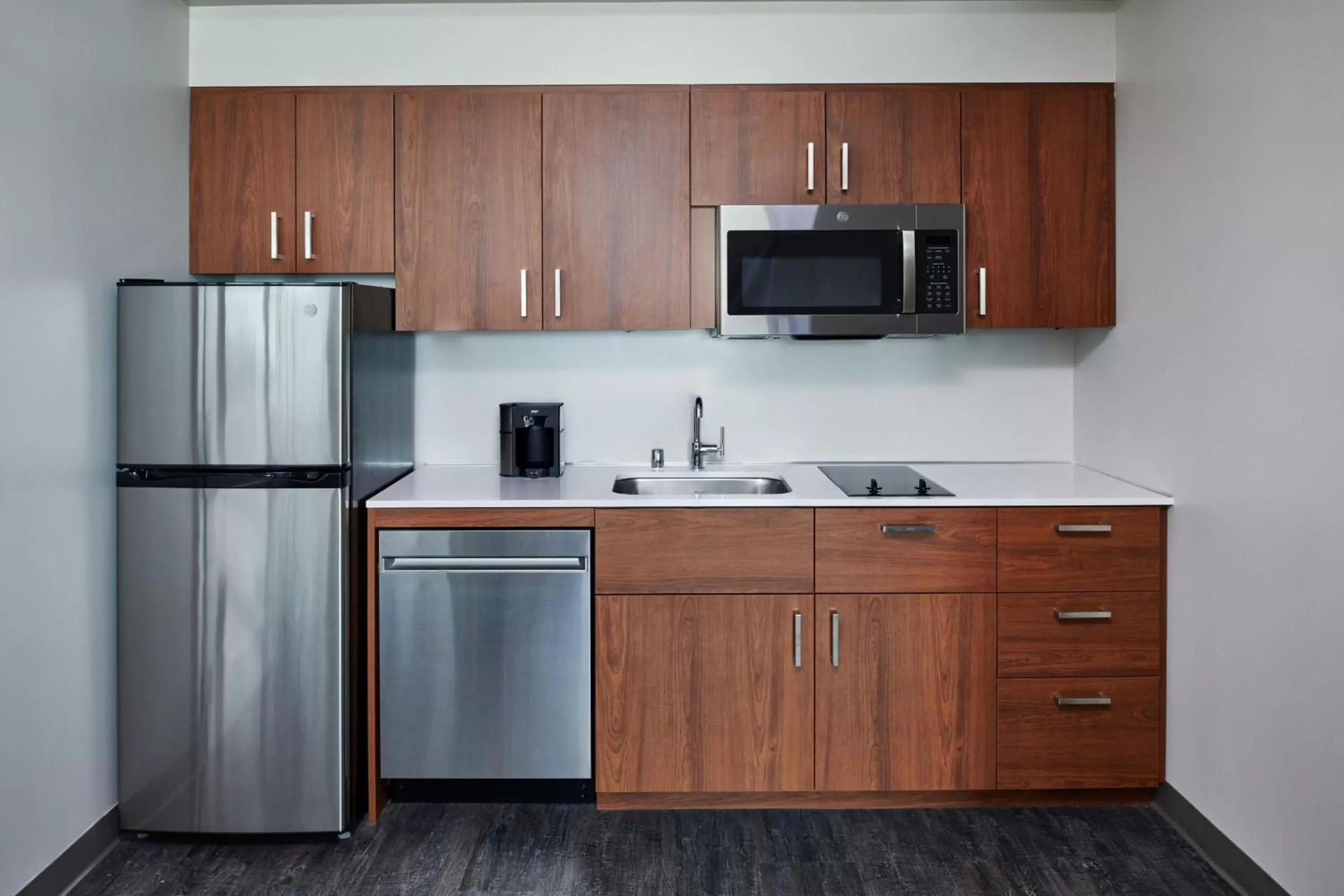 Bedroom, Kitchen/Kitchenette in Residence Inn By Marriott Berkeley