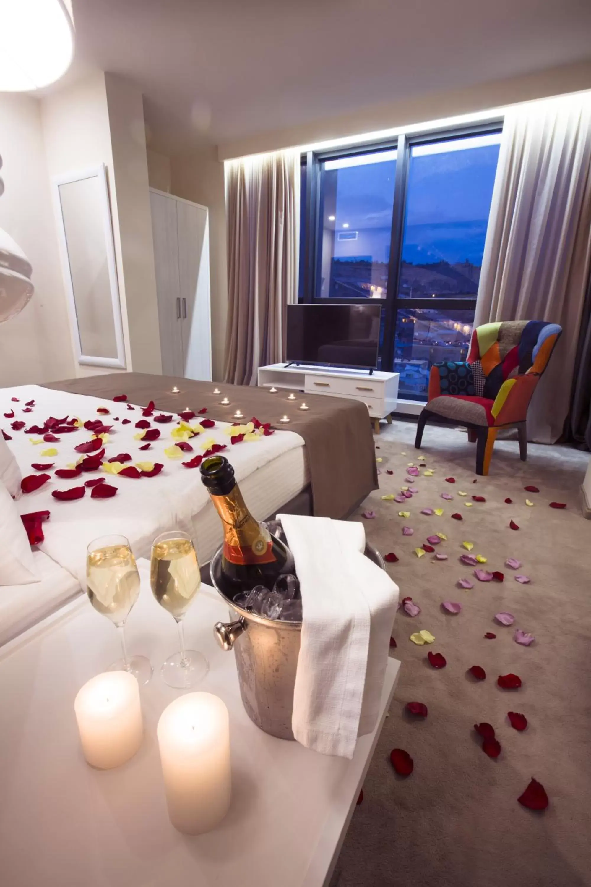 Decorative detail, Bed in Opera Suite Hotel Decorative detail, Bed in Opera Suite Hotel