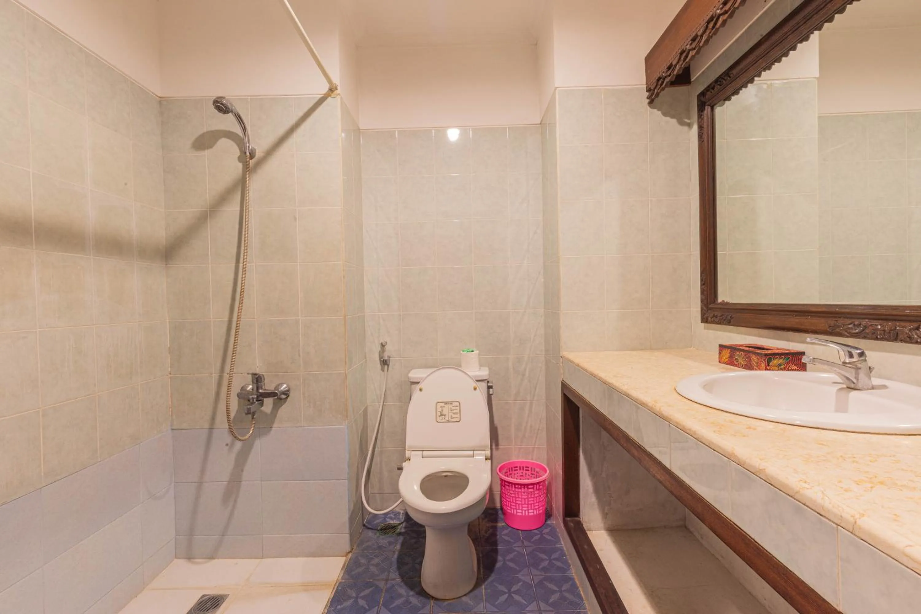 Bathroom in Puri Mango Guest House Sanur