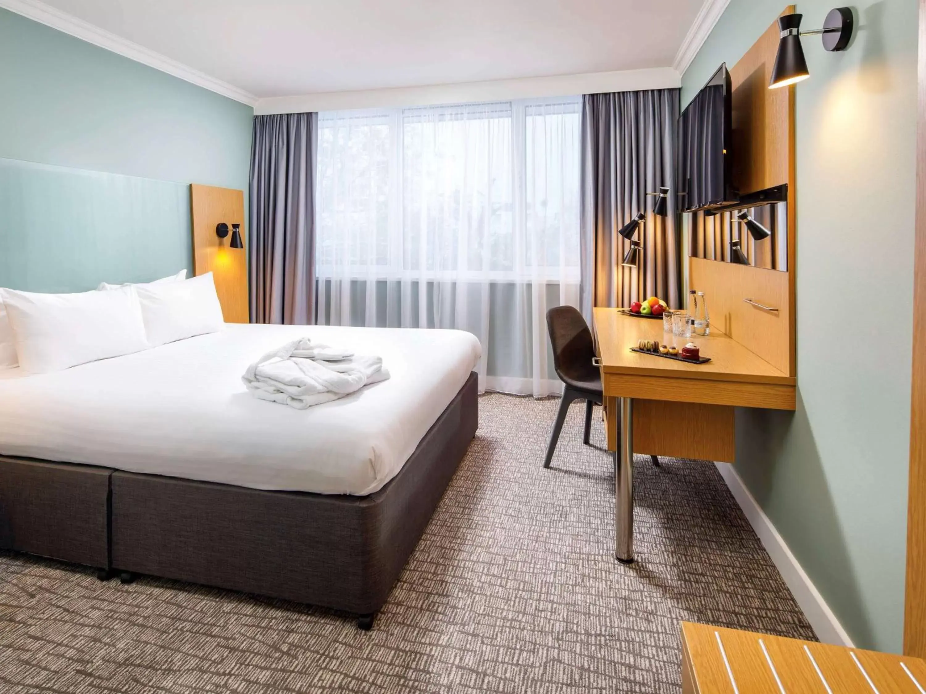 Bedroom, Bed in The Harlow Hotel By AccorHotels