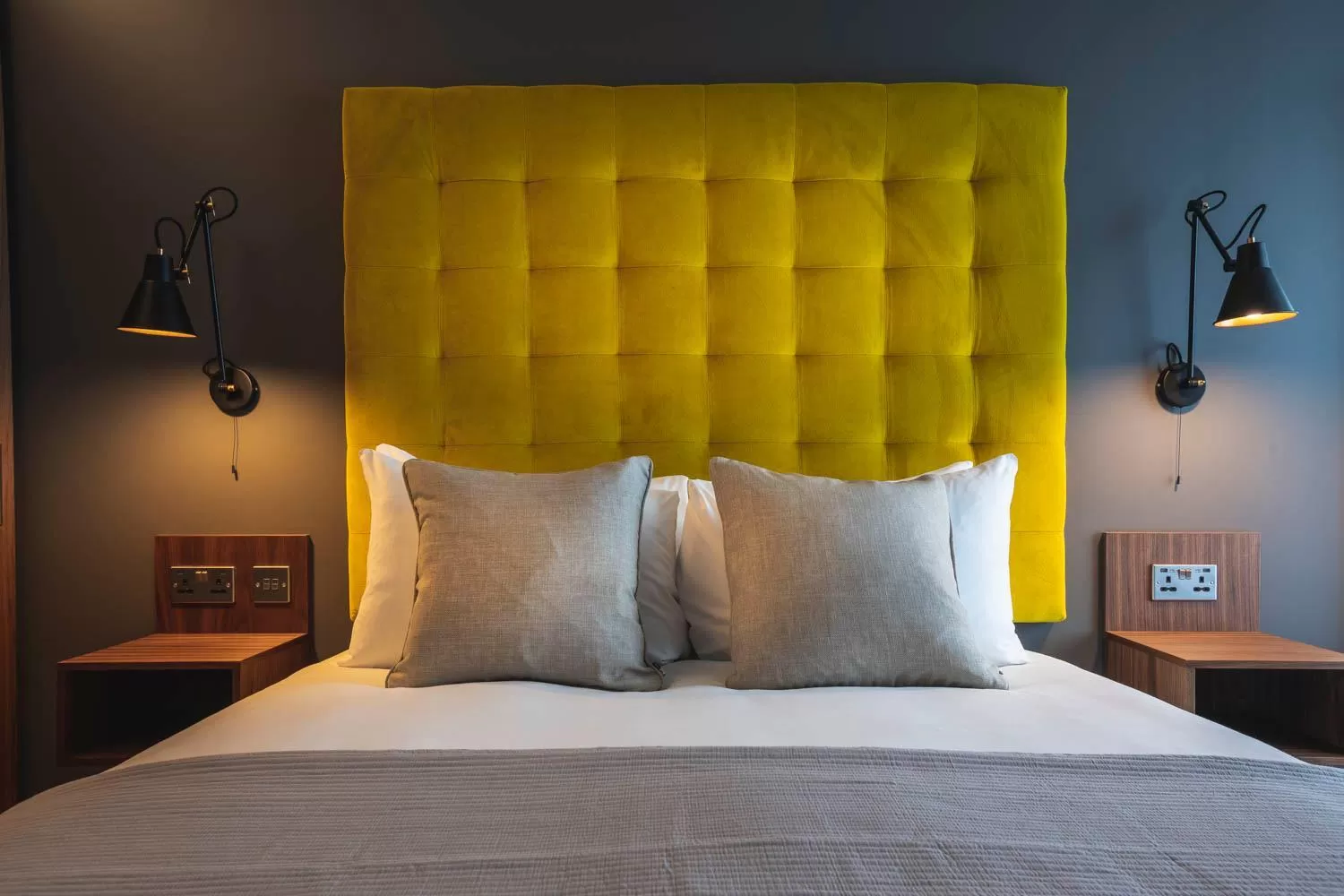 Bedroom, Bed in The Gate London City