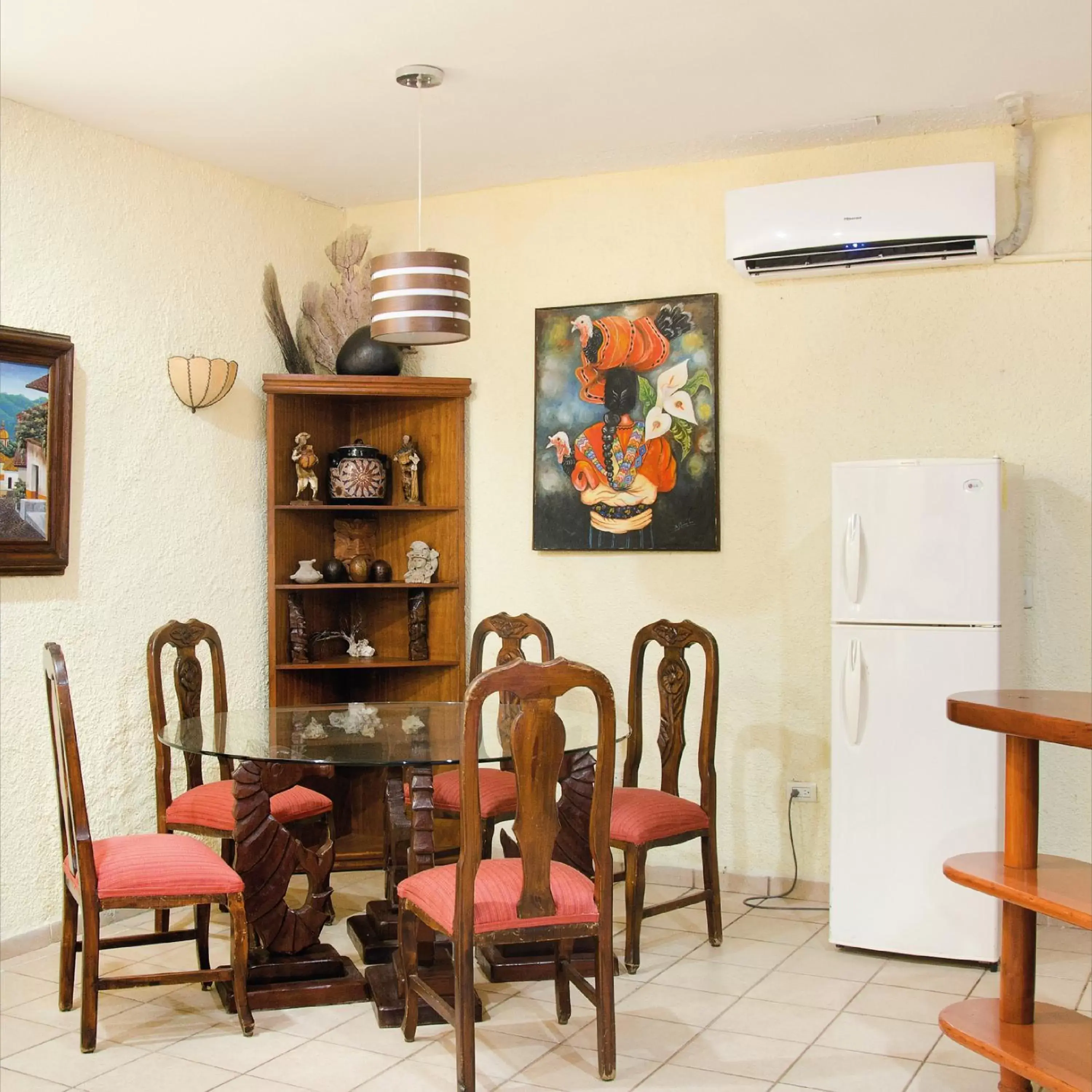 Kitchen or kitchenette, Dining Area in Hotel Bosque Caribe, 5th Av. zone