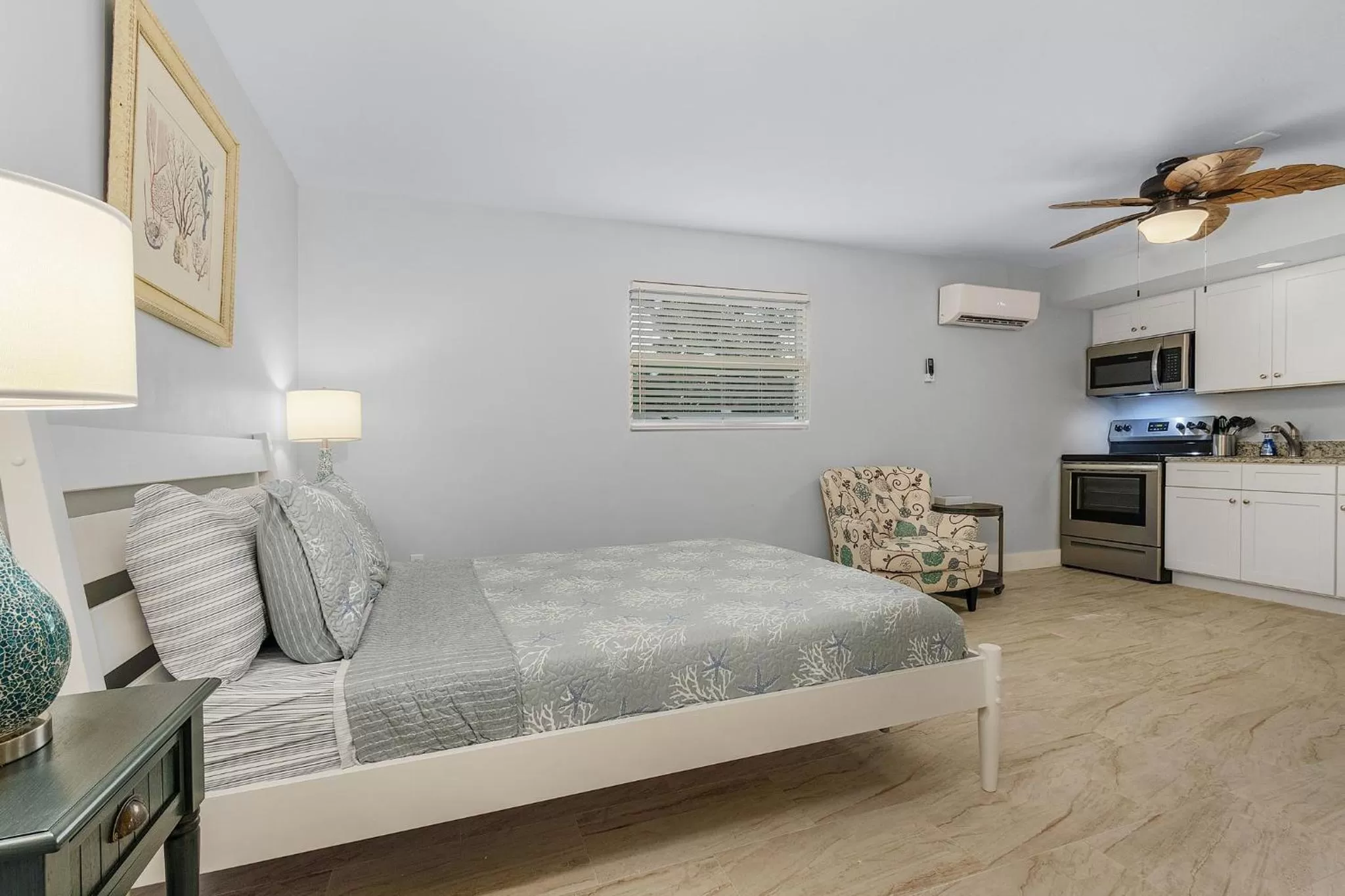 Bed in Matlacha on Shoreview