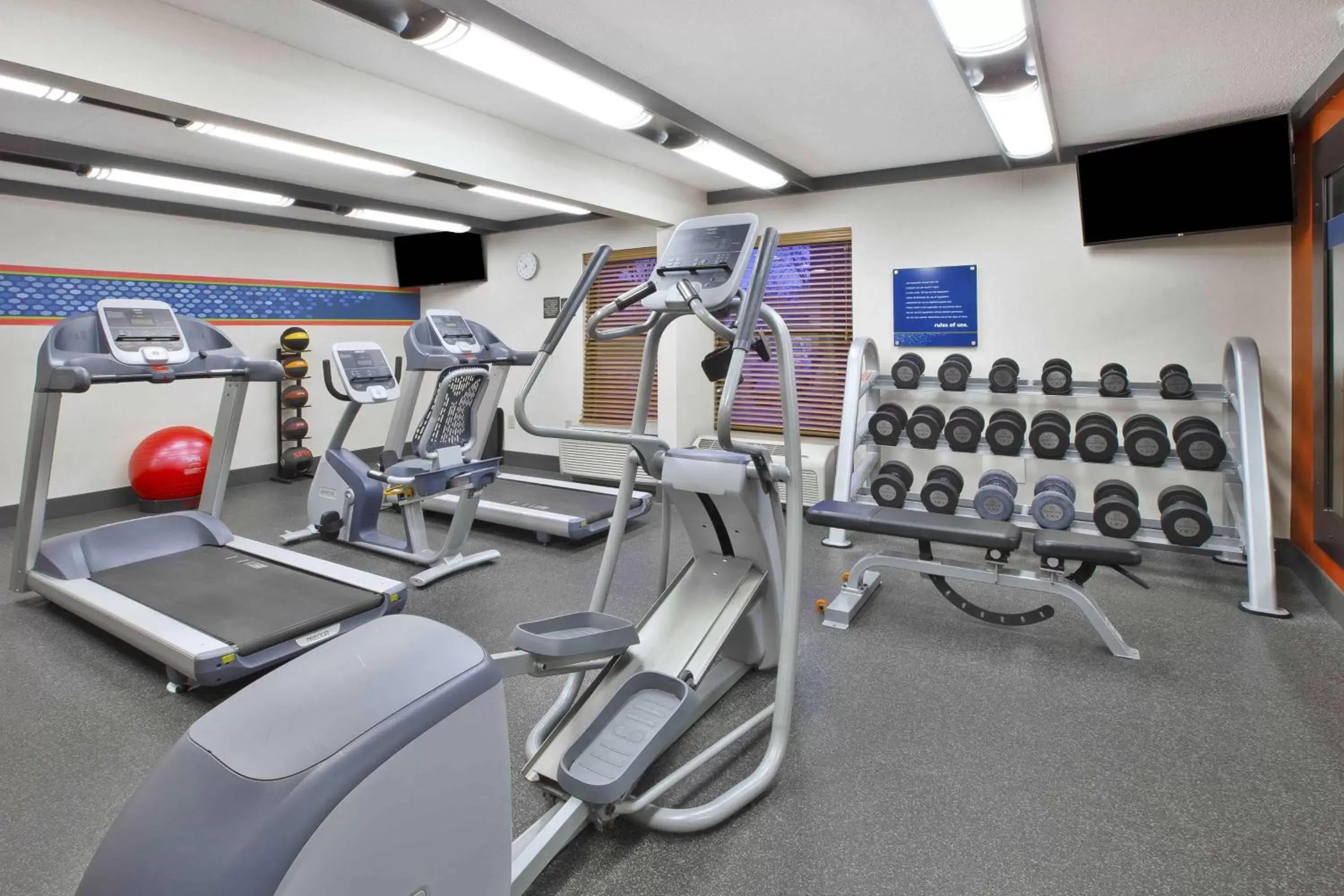 Fitness centre/facilities, Fitness Center/Facilities in Hampton Inn Toledo-South/Maumee
