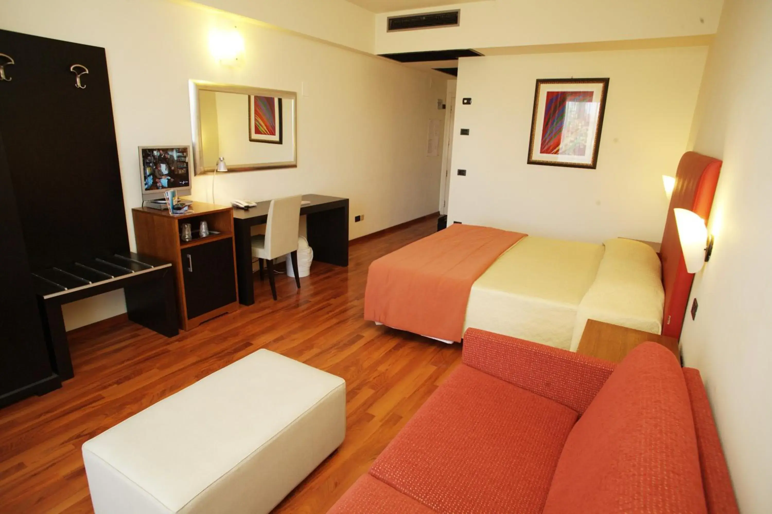 Bed in Hotel Cristallo di La Rosetta Srl Bed in Hotel Cristallo di La Rosetta Srl