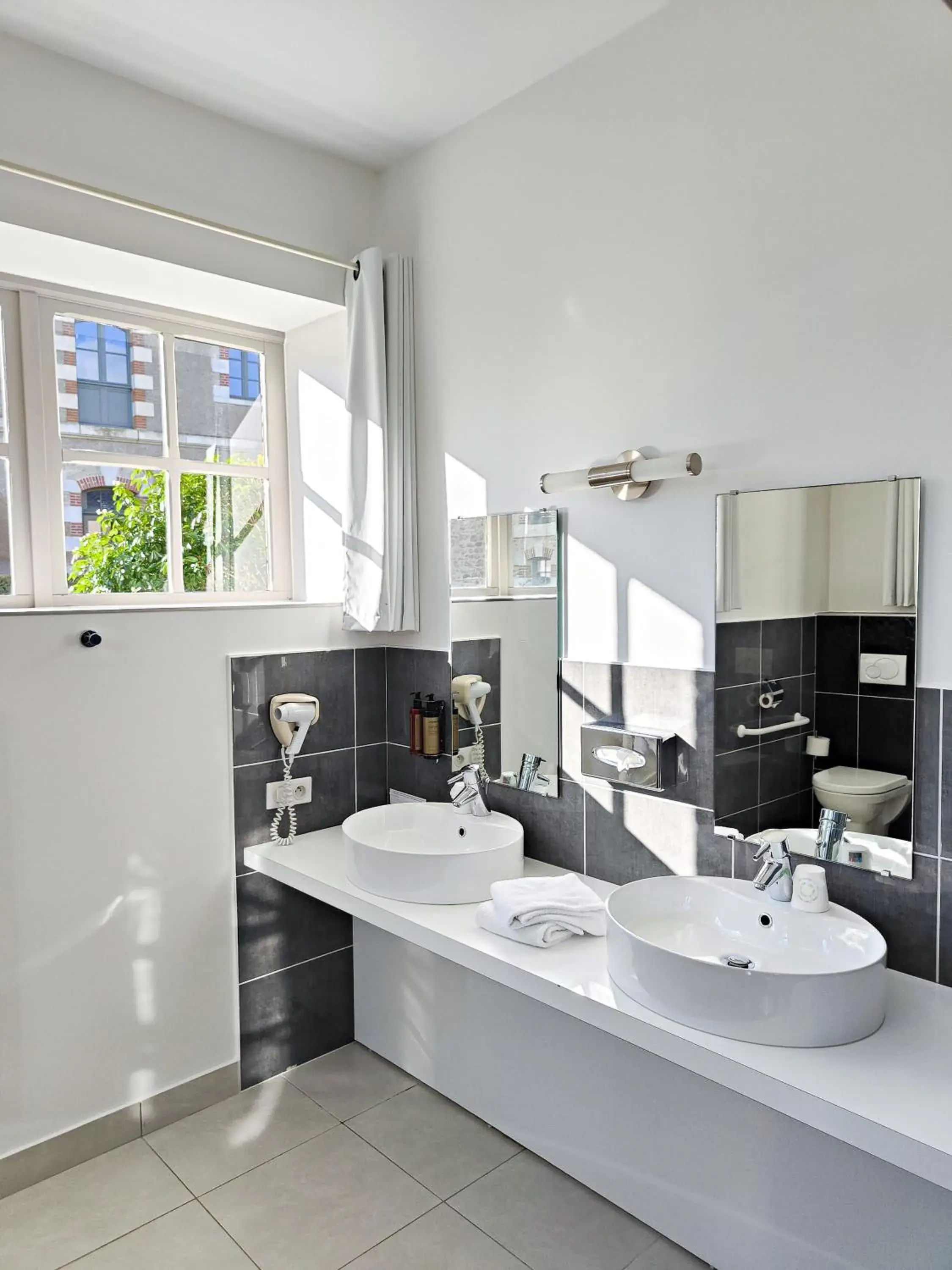 Bathroom in Hotel Château de la Barbinière