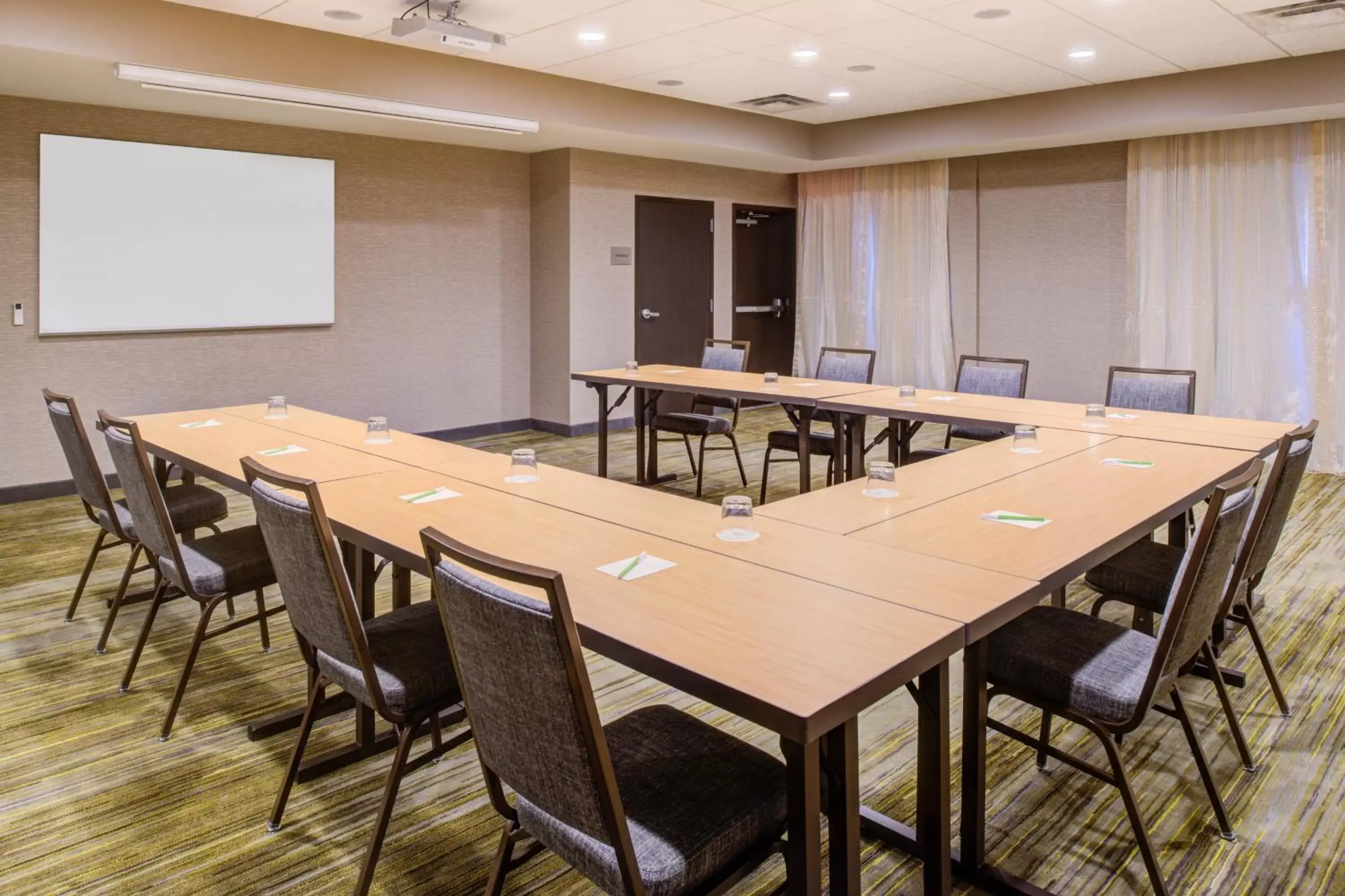 Meeting/conference room in Courtyard by Marriott St Louis Chesterfield