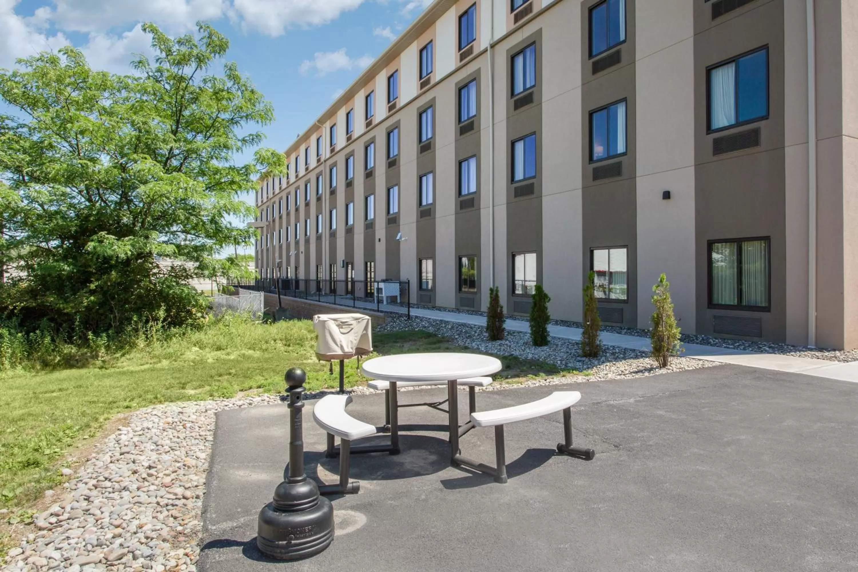 BBQ facilities in Sleep Inn & Suites Middletown - Goshen