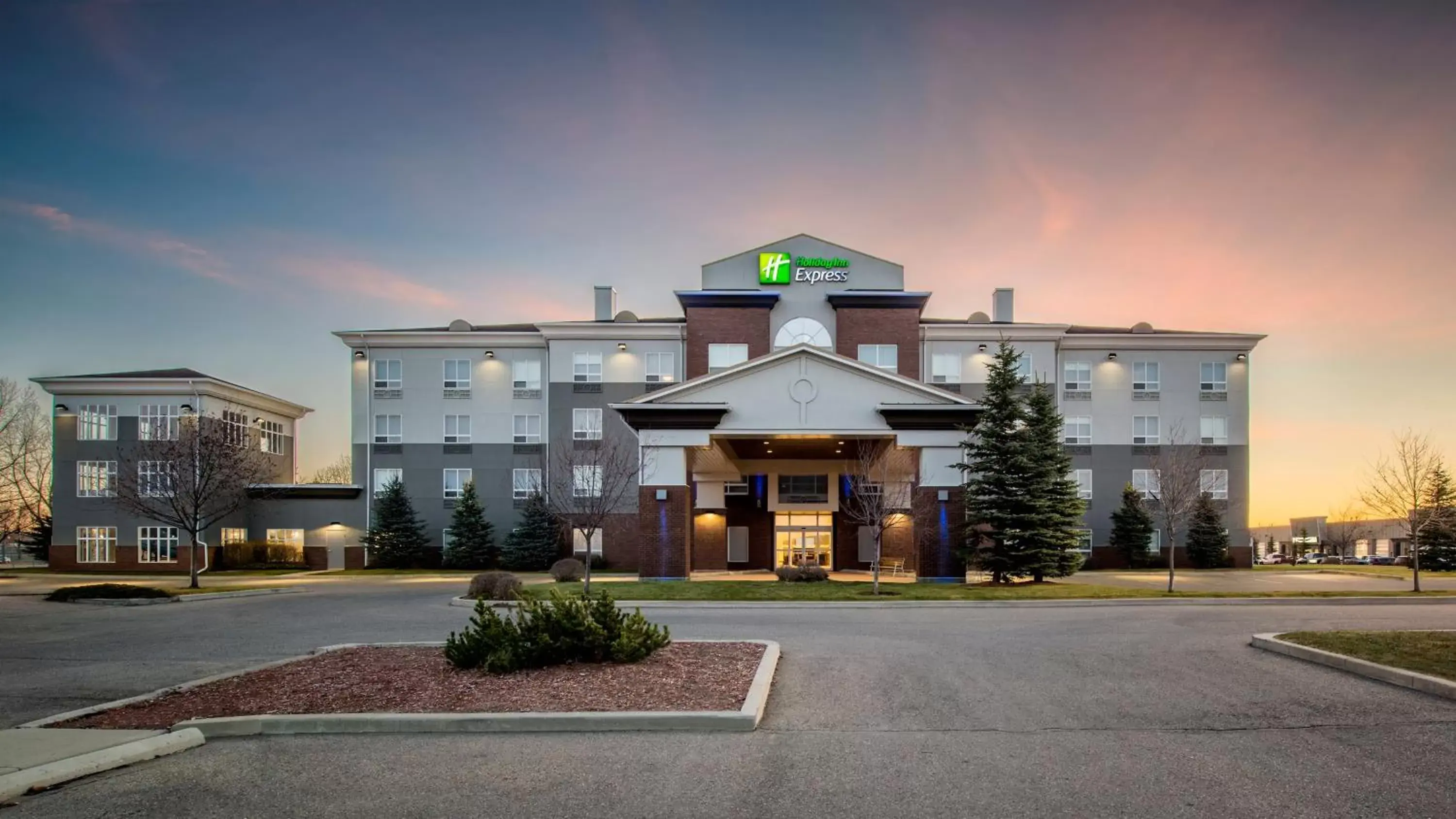 Property Building in Holiday Inn Express Airdrie, an IHG Hotel