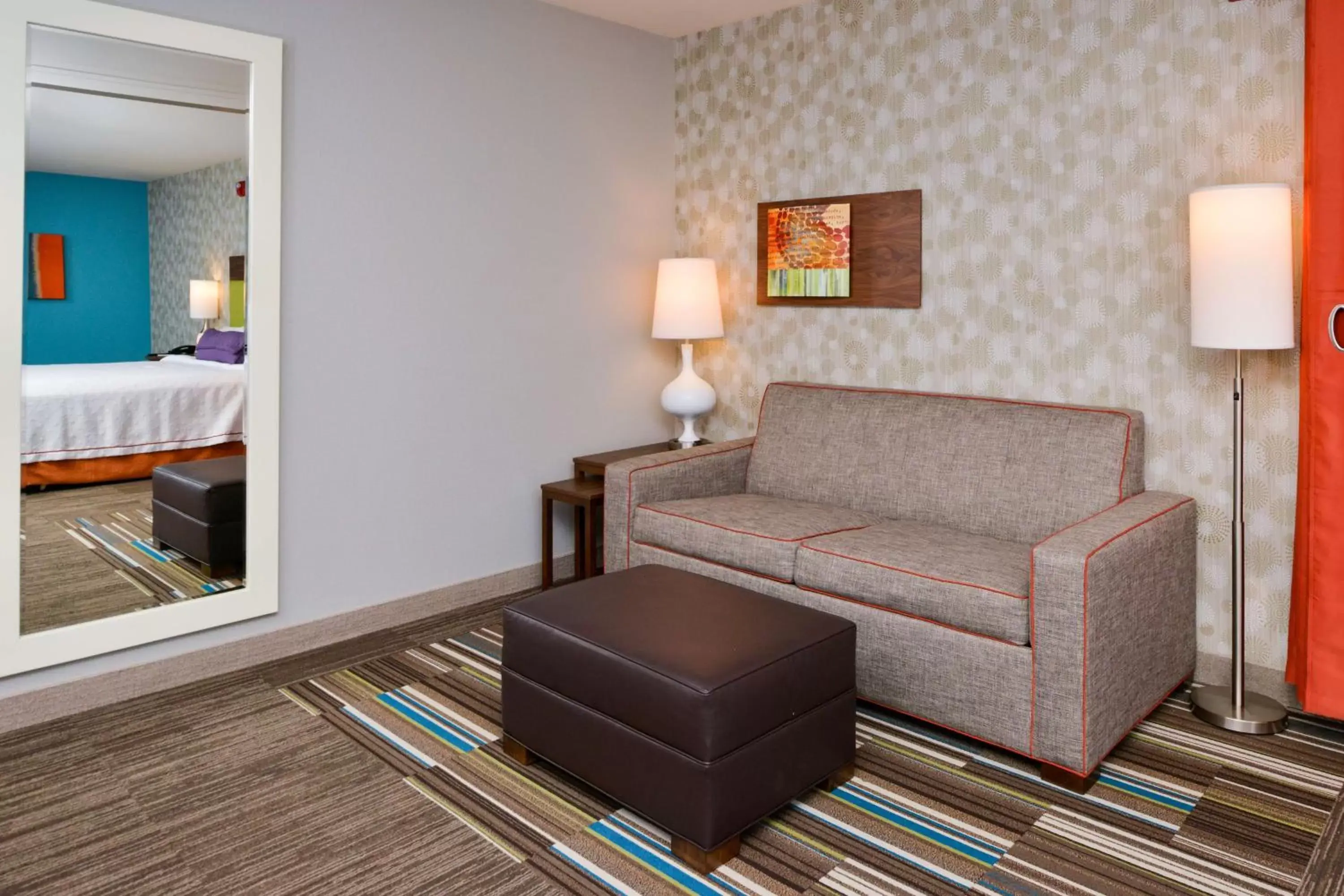 Living room, Seating Area in Home2 Suites By Hilton Portland Hillsboro