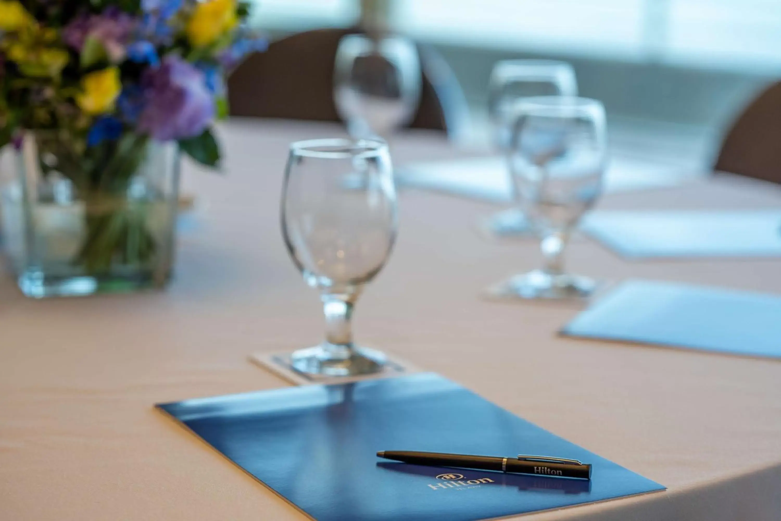 Meeting/conference room, Restaurant/Places to Eat in Hilton Tel Aviv Hotel