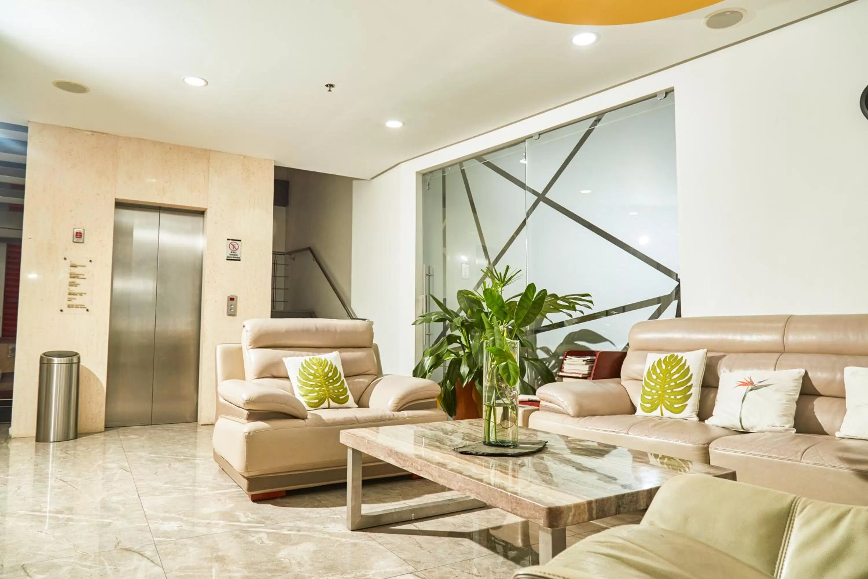 Area and facilities in Solev Hotel