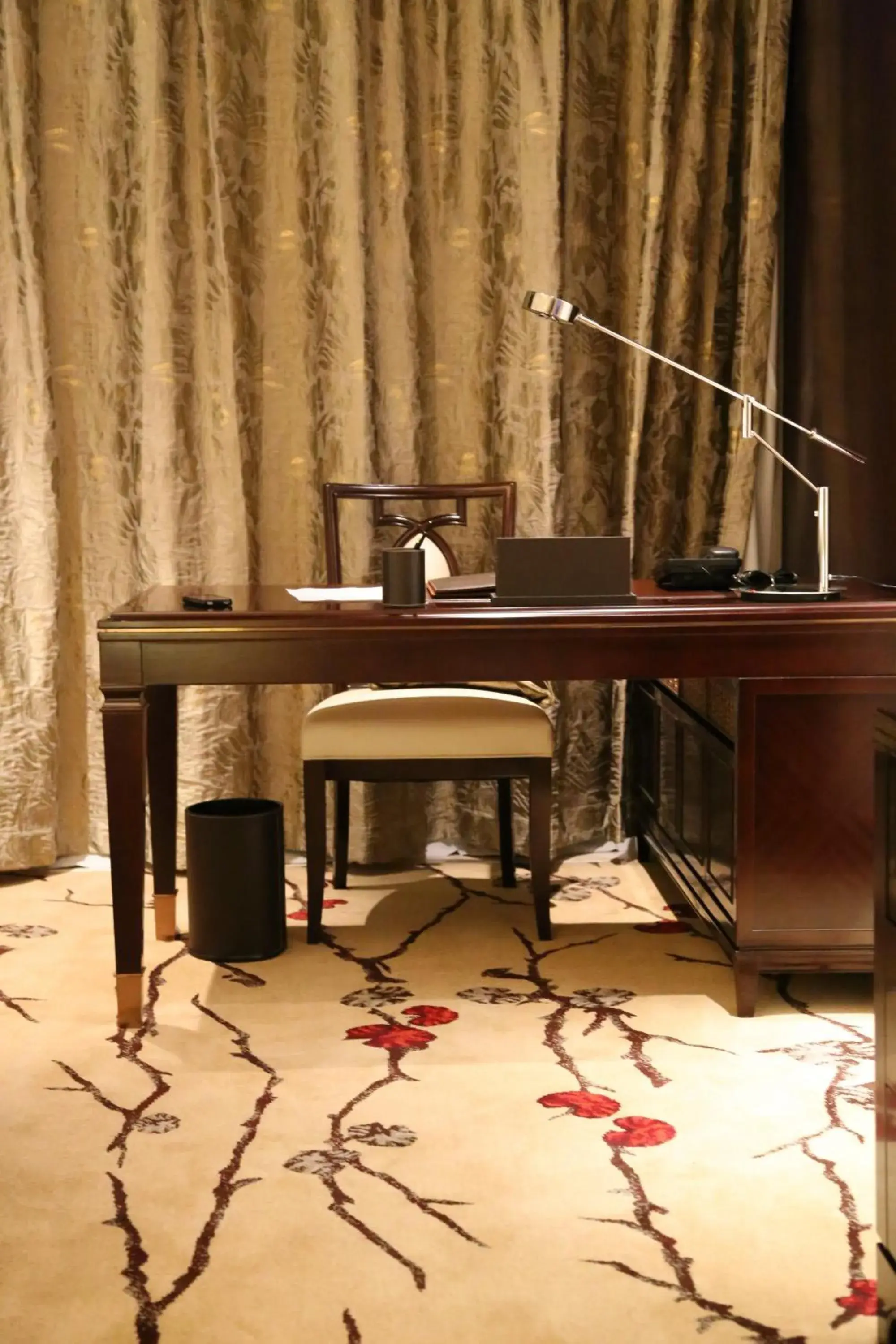 Seating area in Shanghai Dongjiao State Guest Hotel