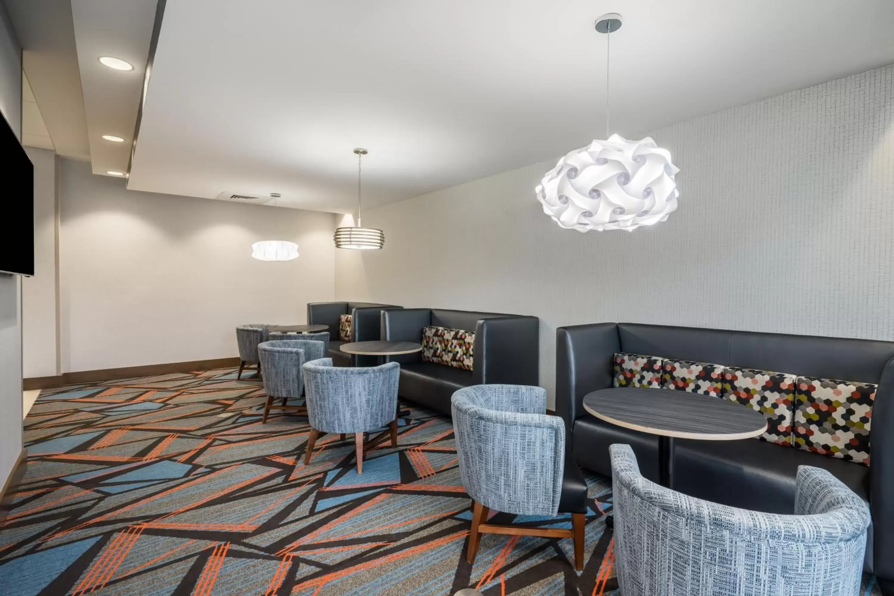 Breakfast, Seating Area in Holiday Inn Express & Suites Greenville SE - Simpsonville, an IHG Hotel