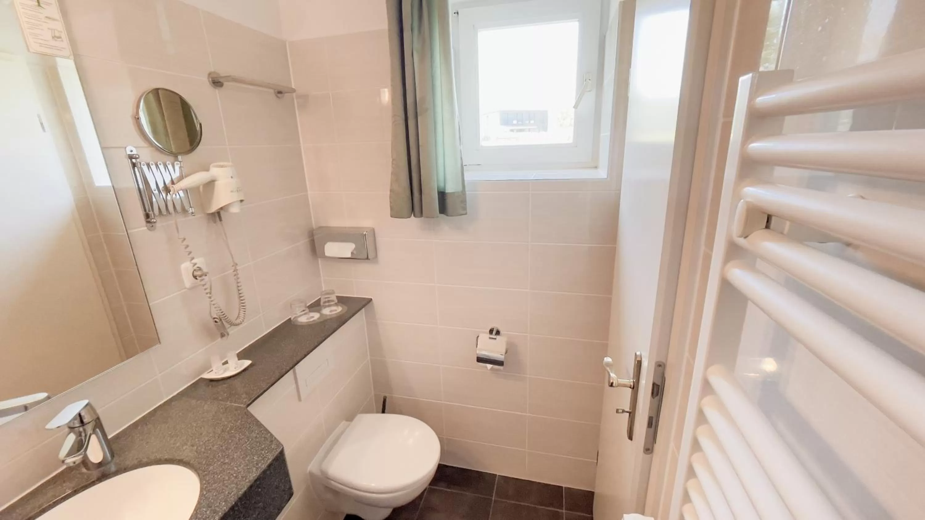 Bathroom in Hotel Schnehagen