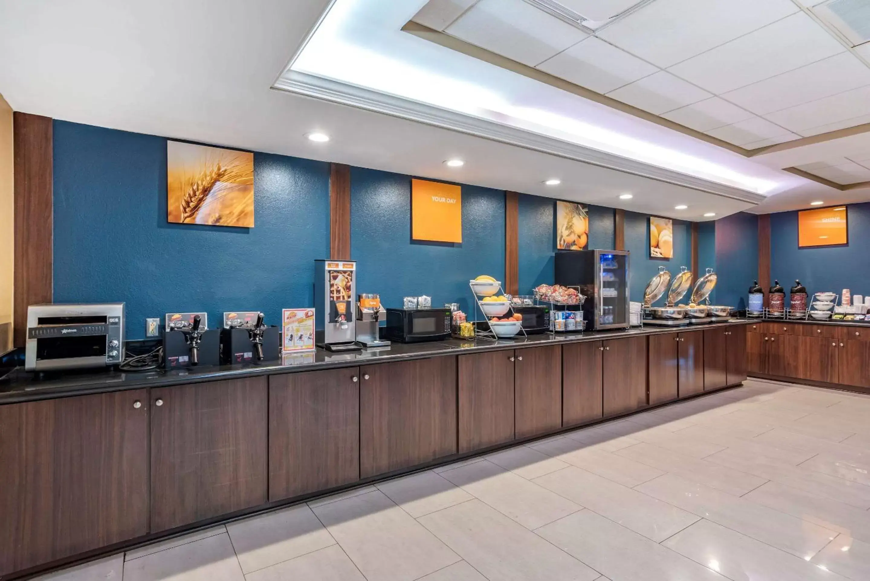 Restaurant/Places to Eat in Comfort Inn & Suites New Orleans Airport North