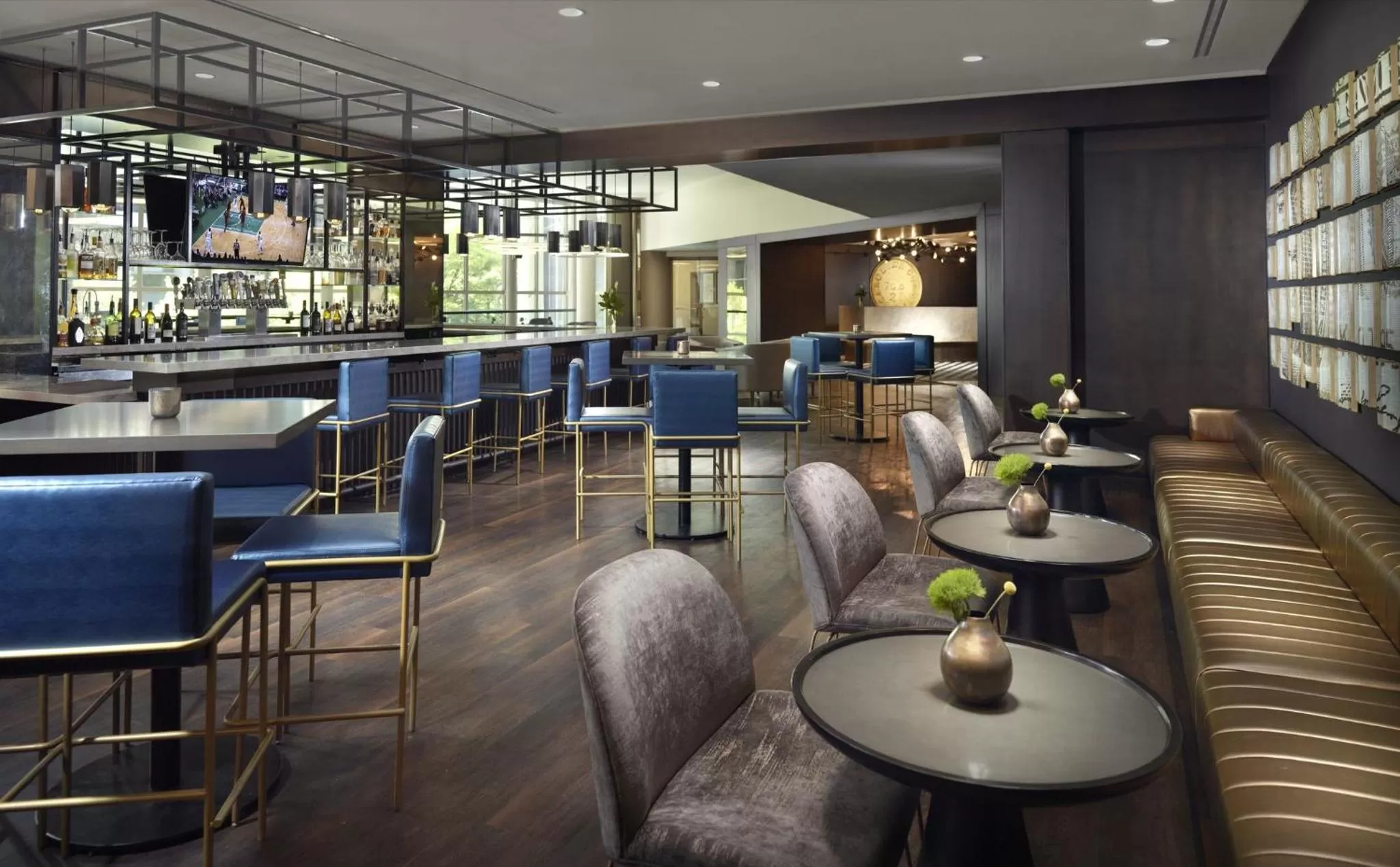 Lounge or bar in Omni Charlotte Hotel