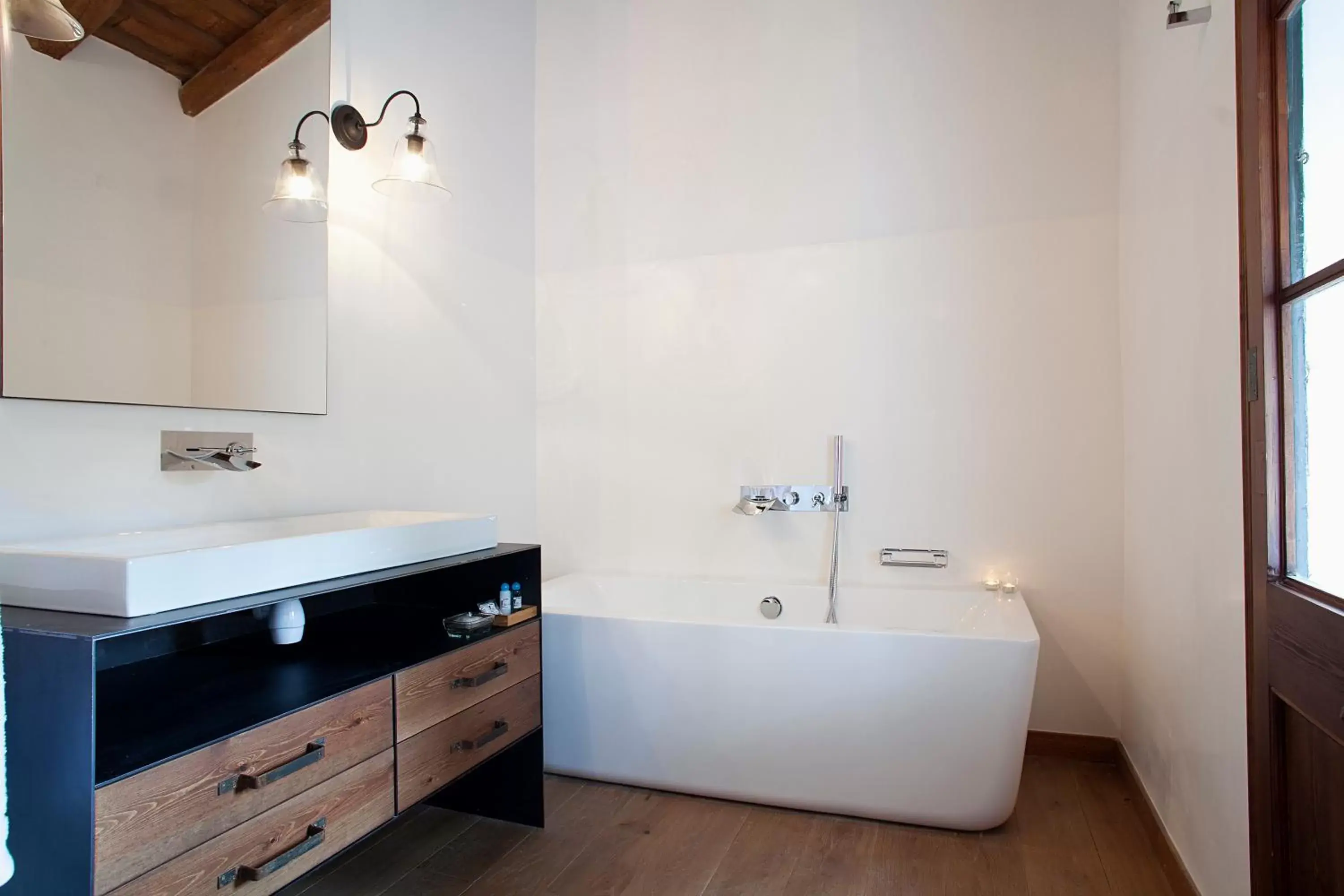 Bathroom, Kitchen/Kitchenette in Can Borrell