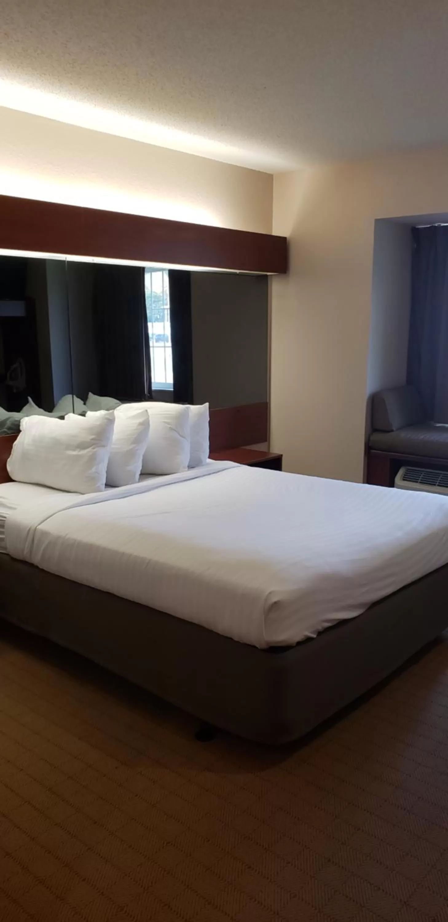 Queen Room with Bath Tub - Mobility/Hearing Accessible - Non-Smoking in Microtel Inn & Suites by Wyndham Wellsville