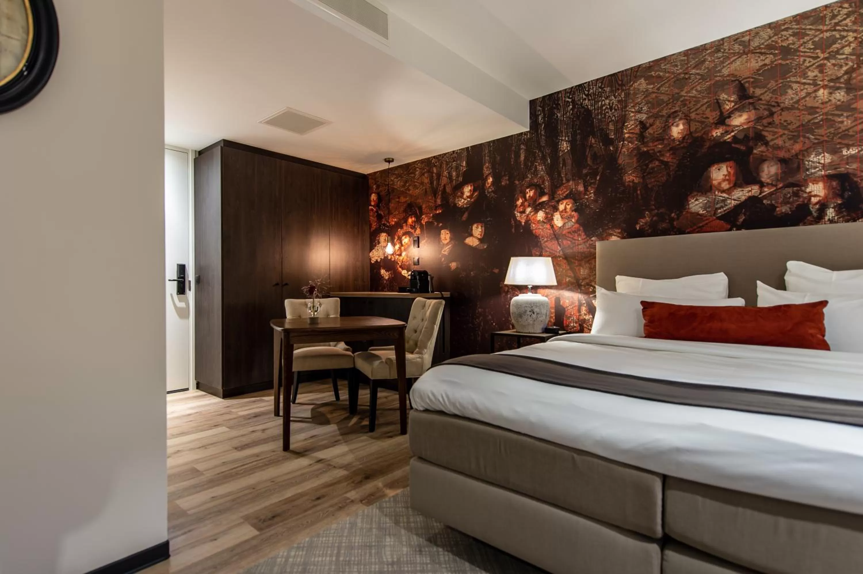 King Room in Mondragon