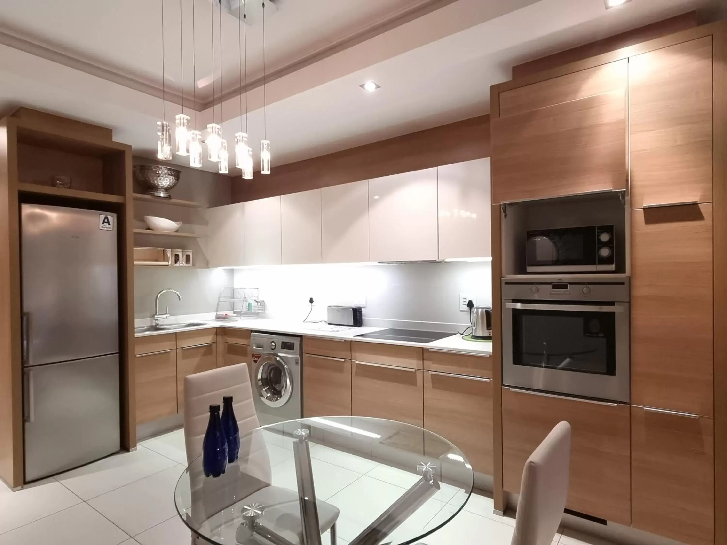 kitchen, Kitchen/Kitchenette in The Residences at Crystal Towers