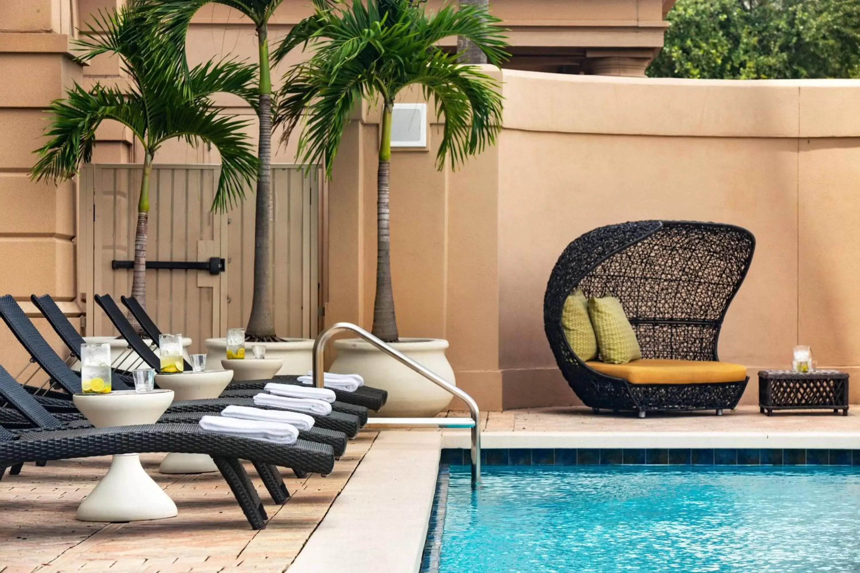 Swimming Pool in Renaissance Tampa International Plaza Hotel